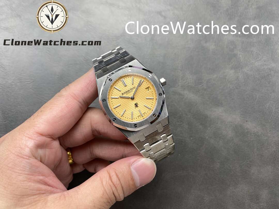 Audemars Piguet Super Clone Watches 1:1 Royal Oak “Jumbo” Extra Thin 15202BC 39mm