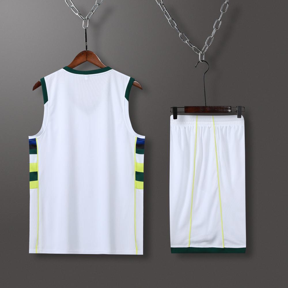 Bucks basketball uniform white suit（Customizable name and number）
