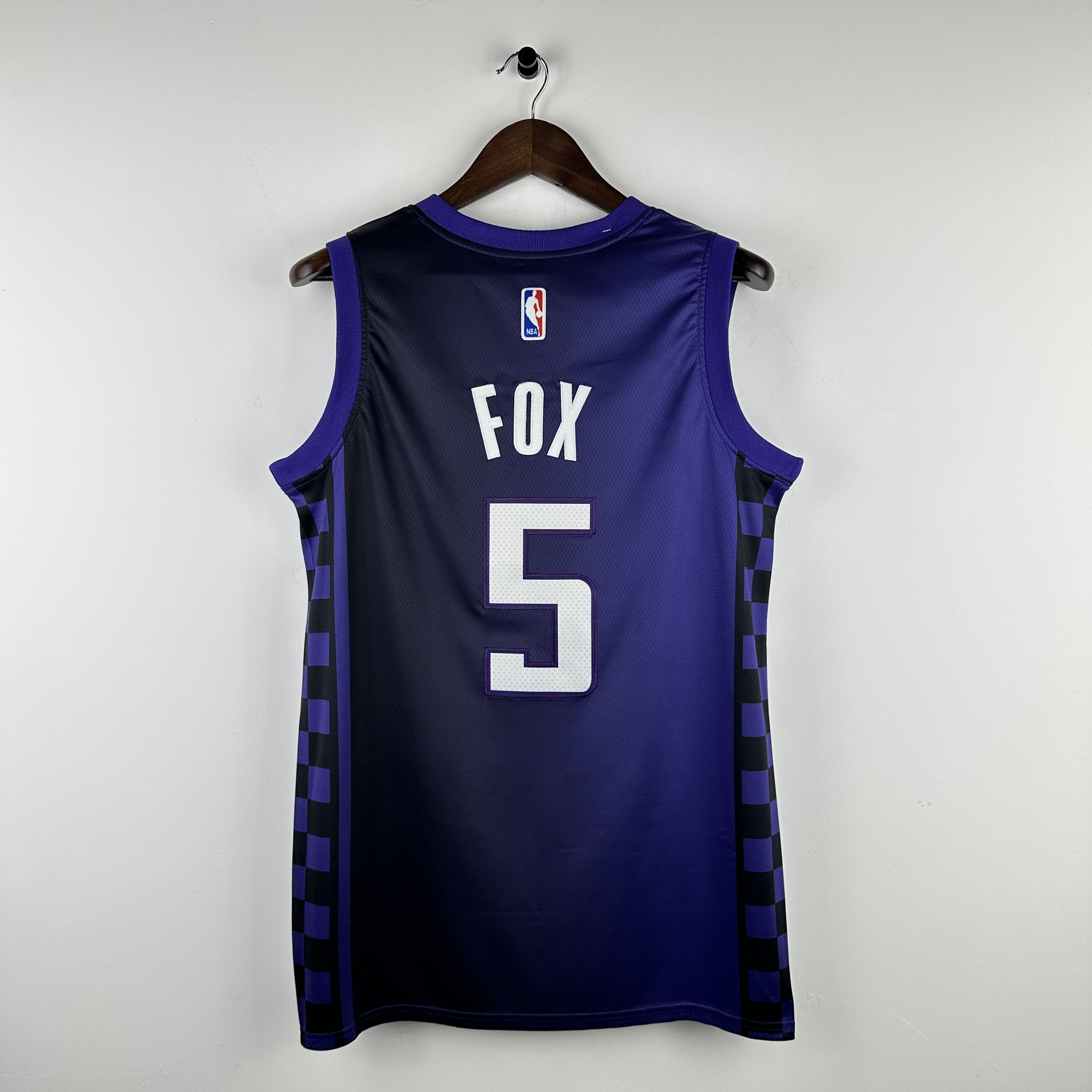 Embroidered 24th season Kings Flying Man No. 5 Fox