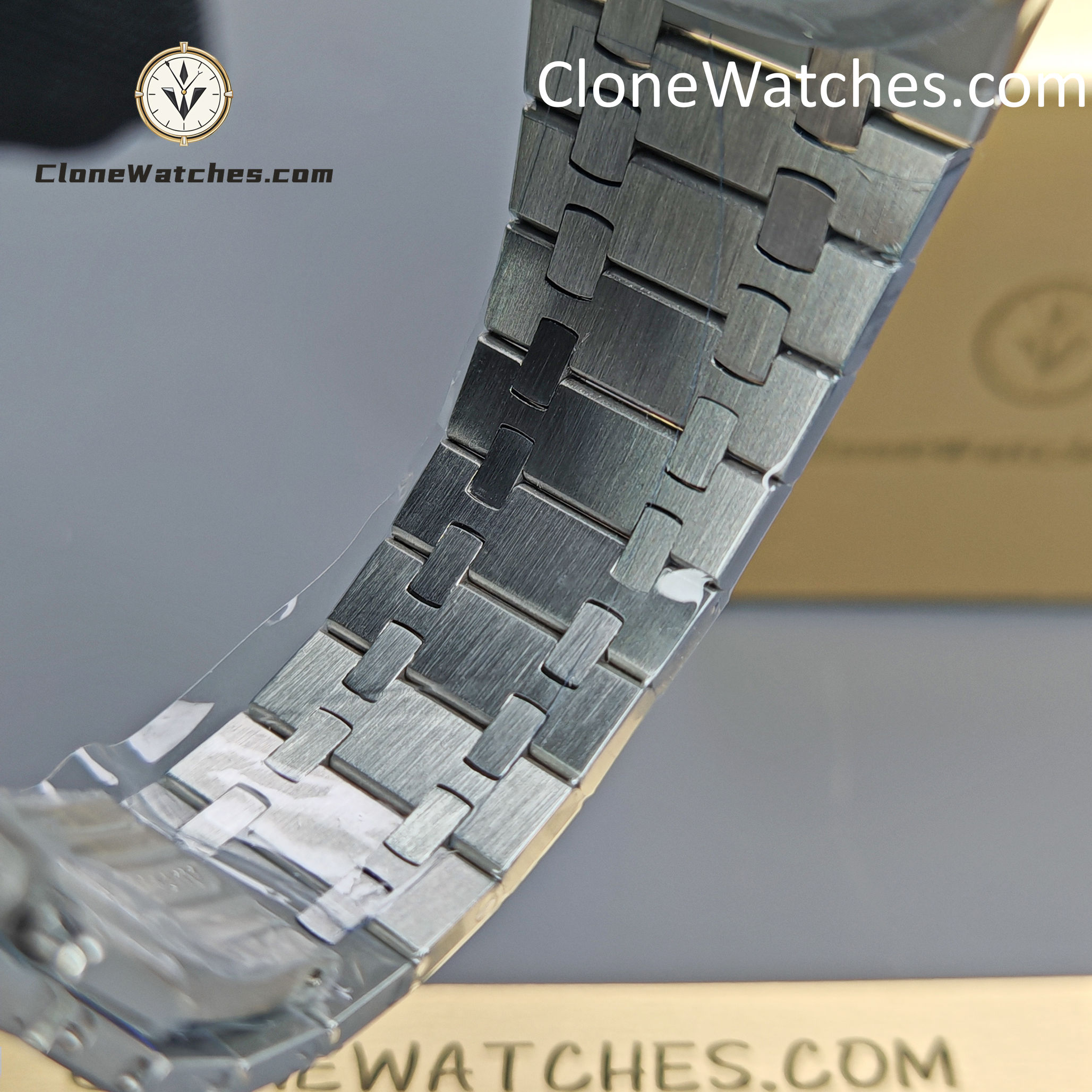 Audemars Piguet Super Clone Watches 1:1 Royal Oak Blue Dial 26240 Selfwinding Chronograph