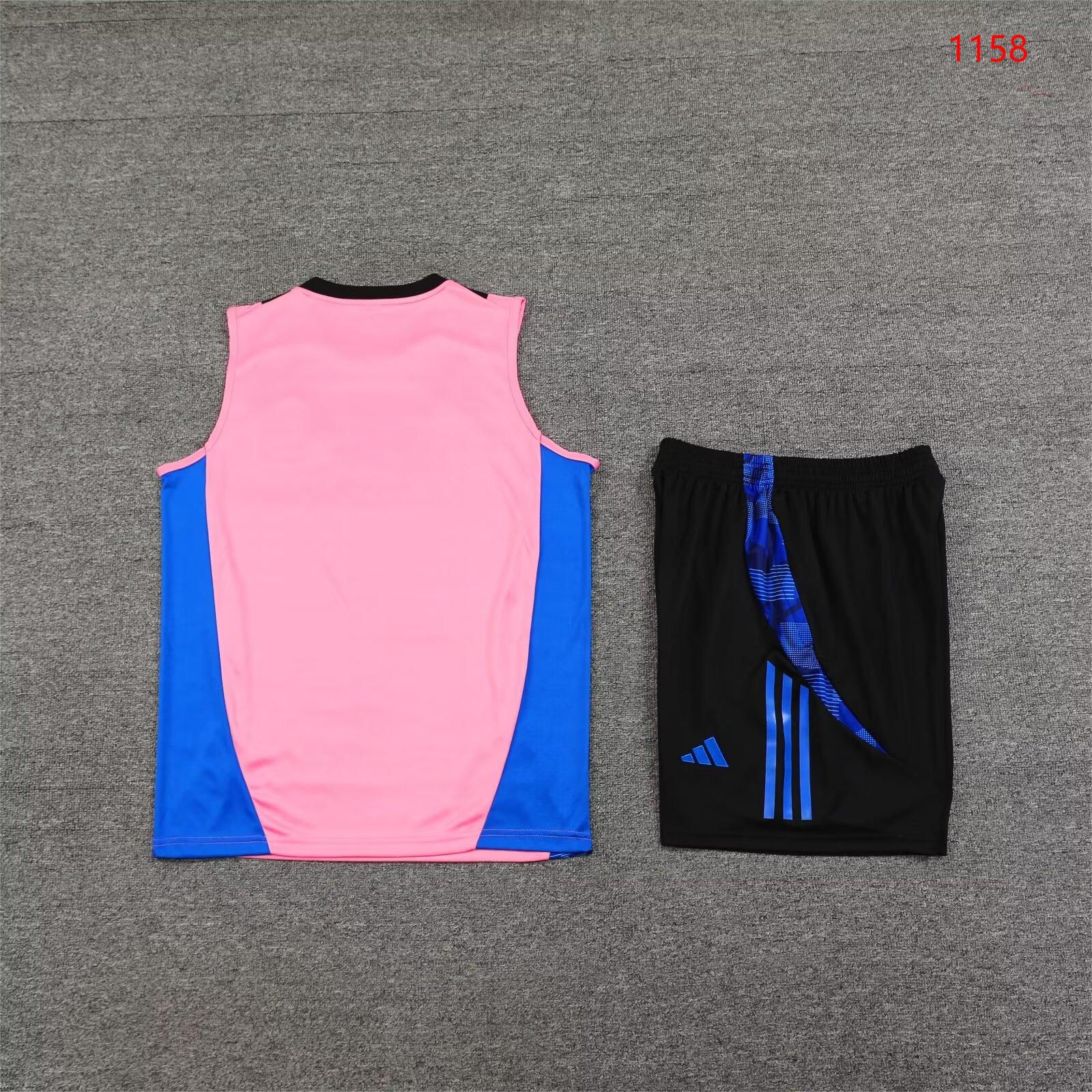 2024/25 Manchester United training vest.