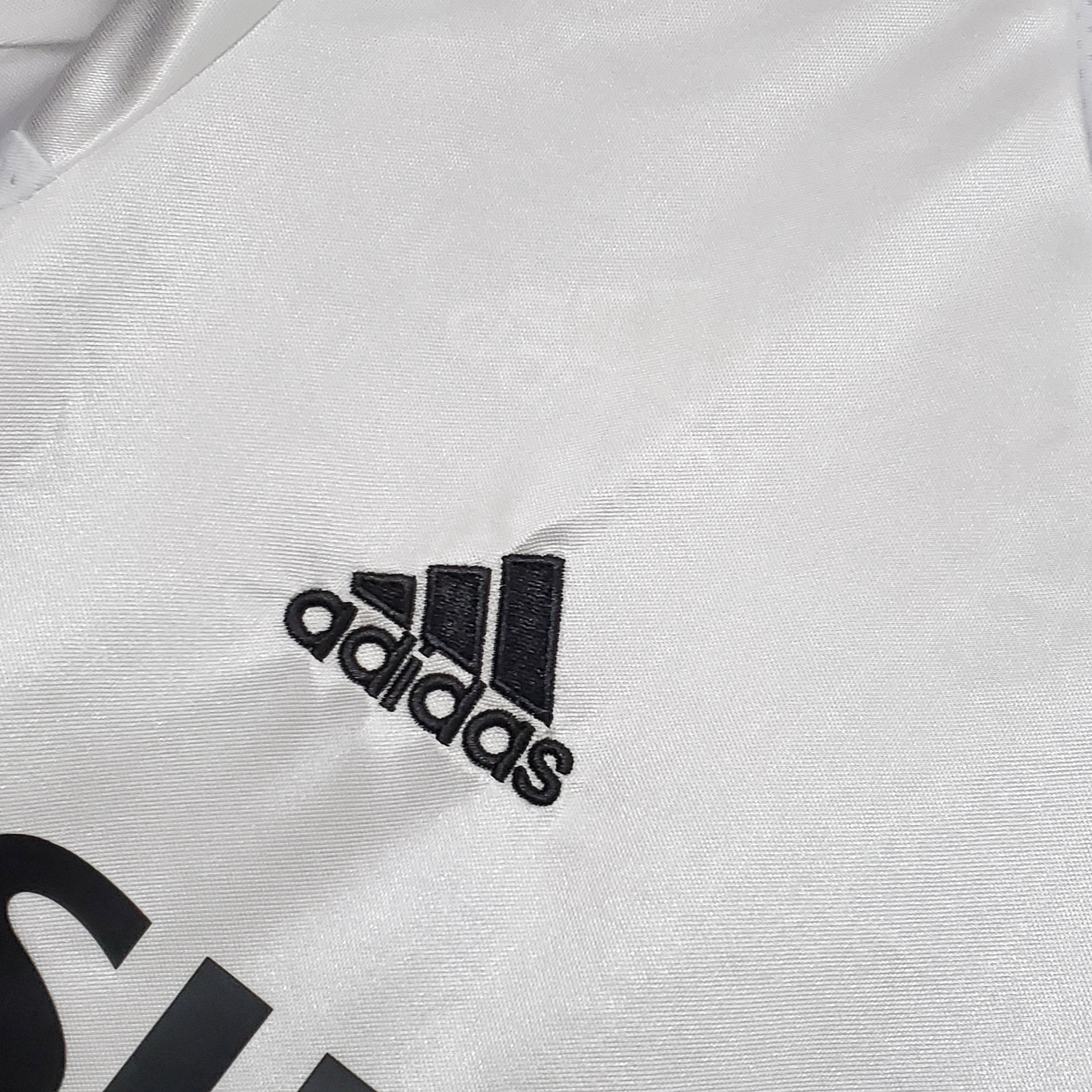 2004/2005 Retro Real Madrid Home - Fans Edition
