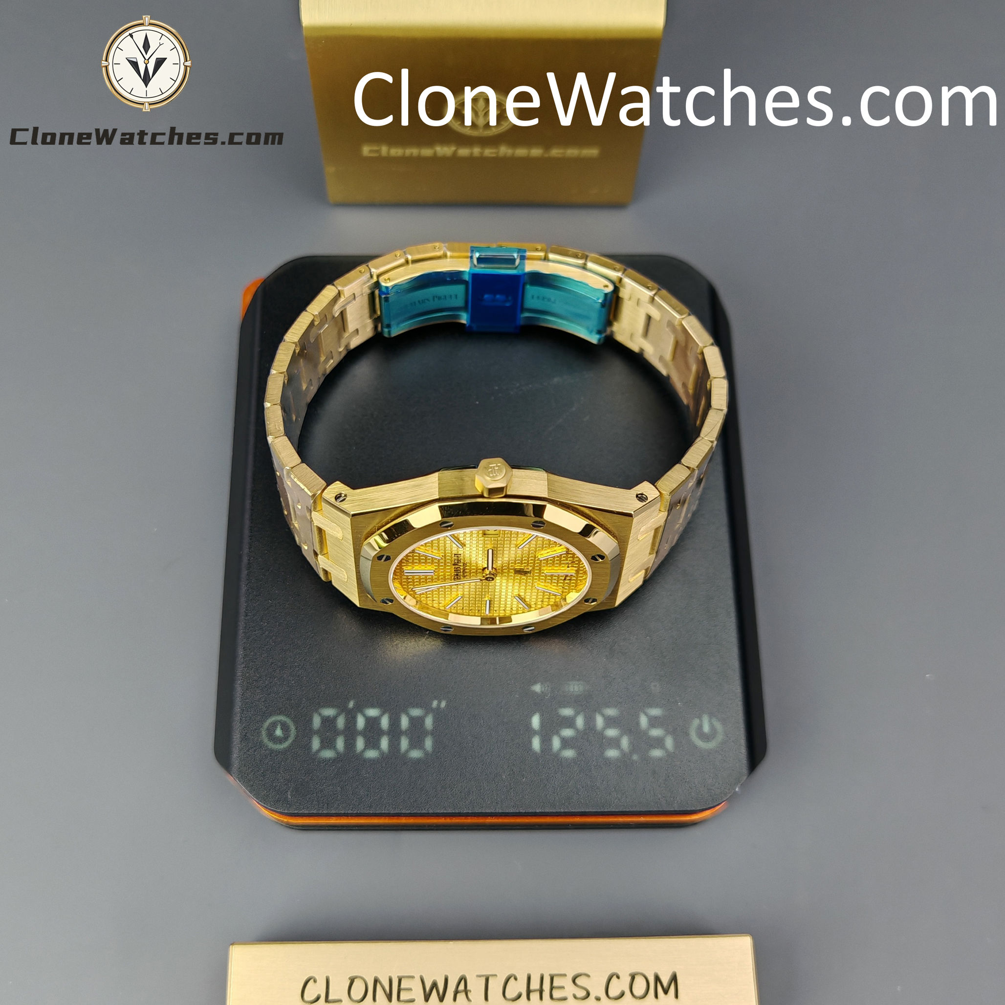 Audemars Piguet Super Clone Watches 1:1 Royal Oak “Jumbo” Extra-Thin Gold Dial 15202BA 39mm