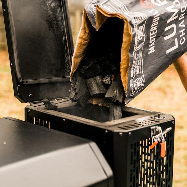 Gravity 800 Digital Charcoal Grill. Griddle and Smoker Combo in Black Plus Cover Bundle