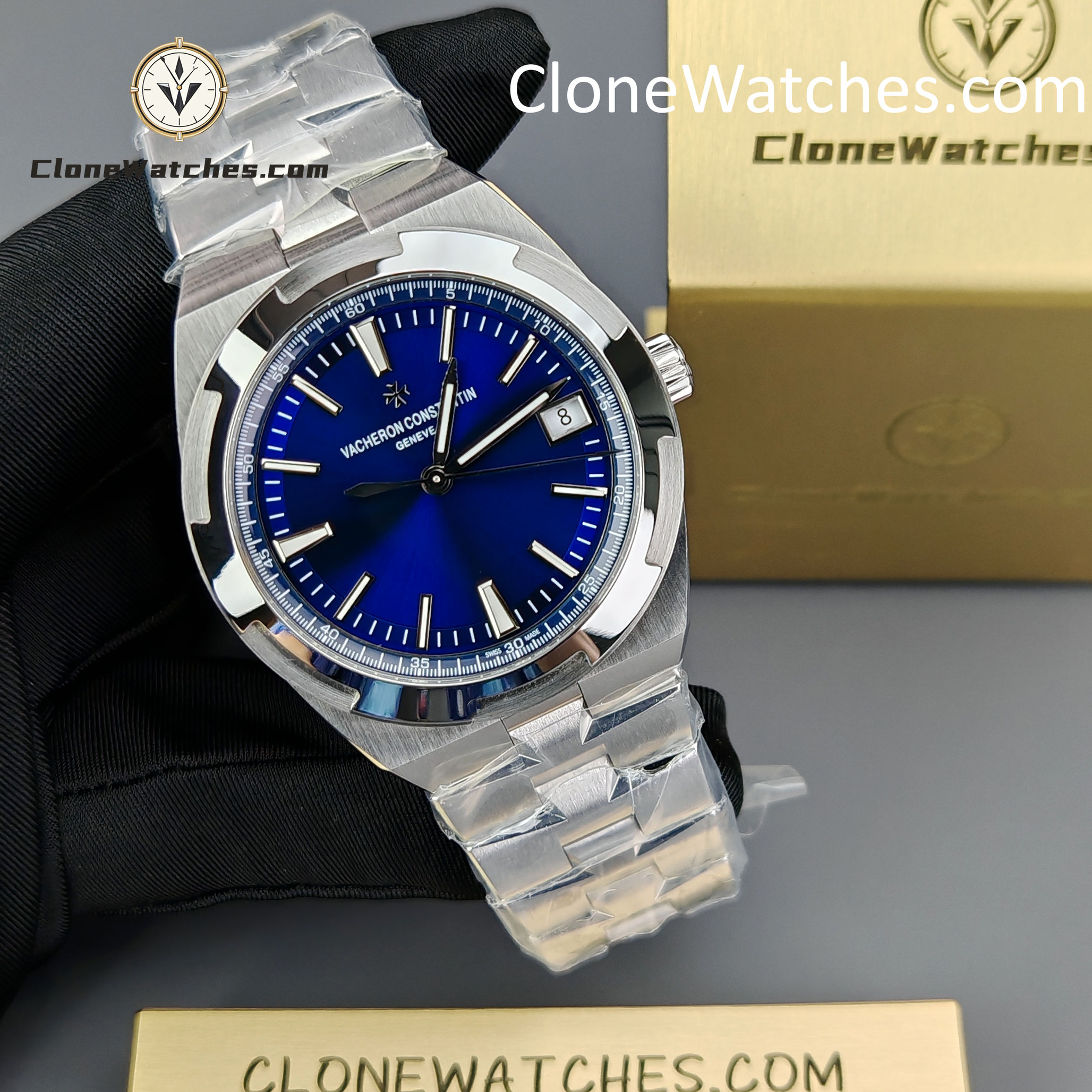 Vacheron Constantin Super Clone Watches 1:1 Overseas 4500V/210A-B128 Blue Dial