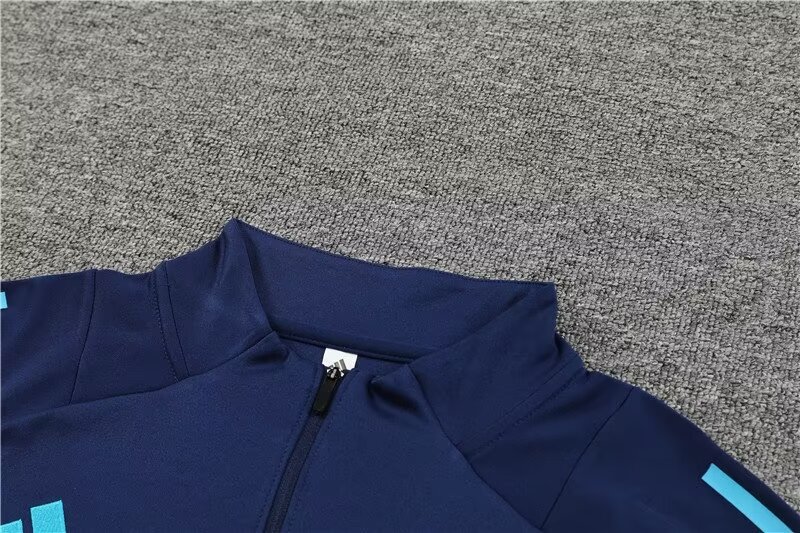 2024/25 Arsenal half zip training suit