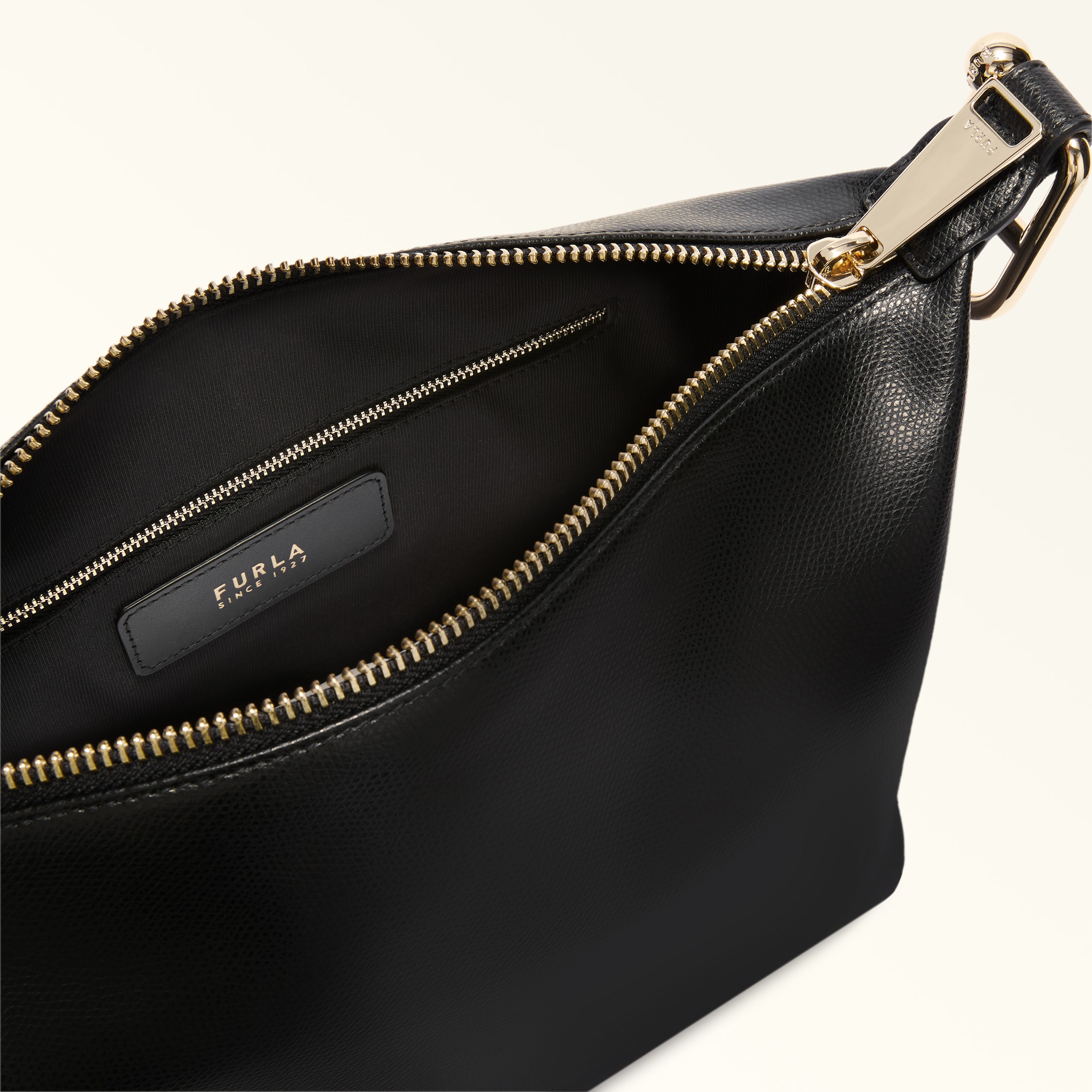 Furla Tonie Shoulder Bag M