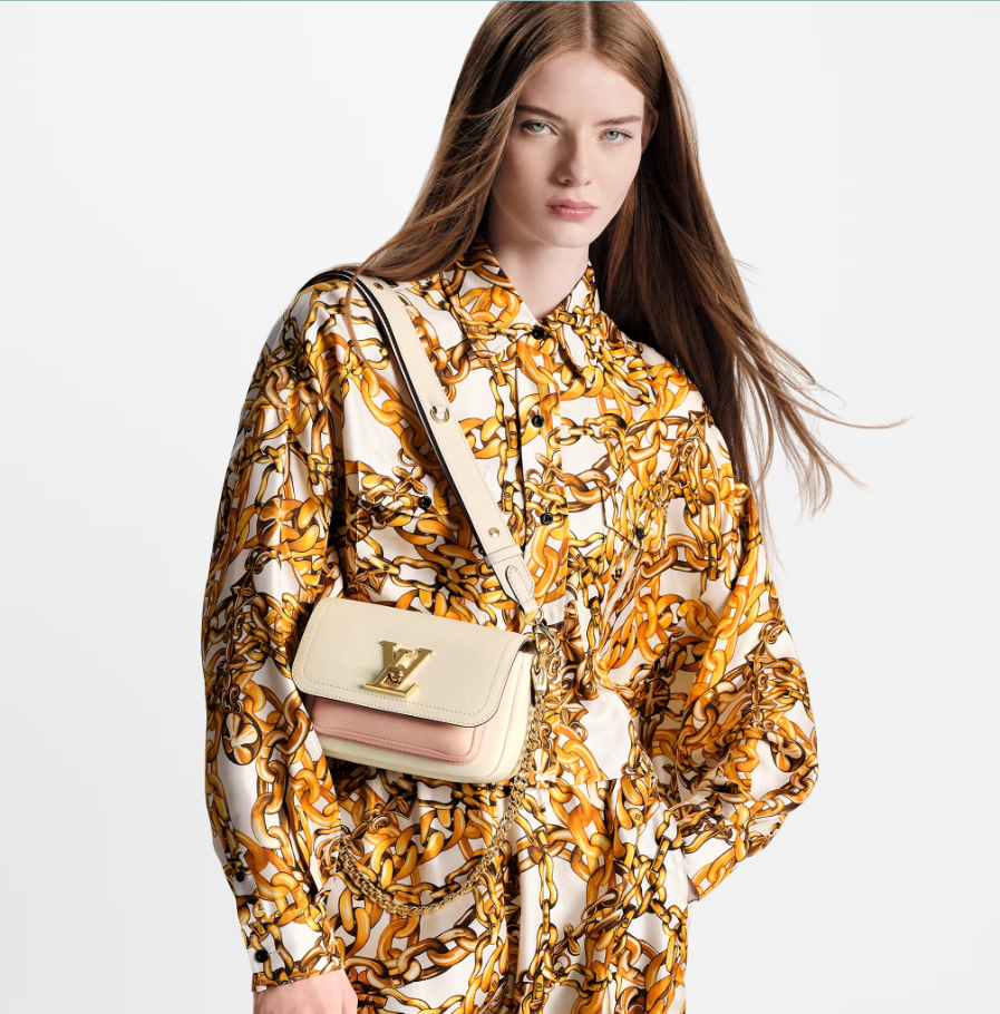 Louis Vuitton M21084 LockMe Tender