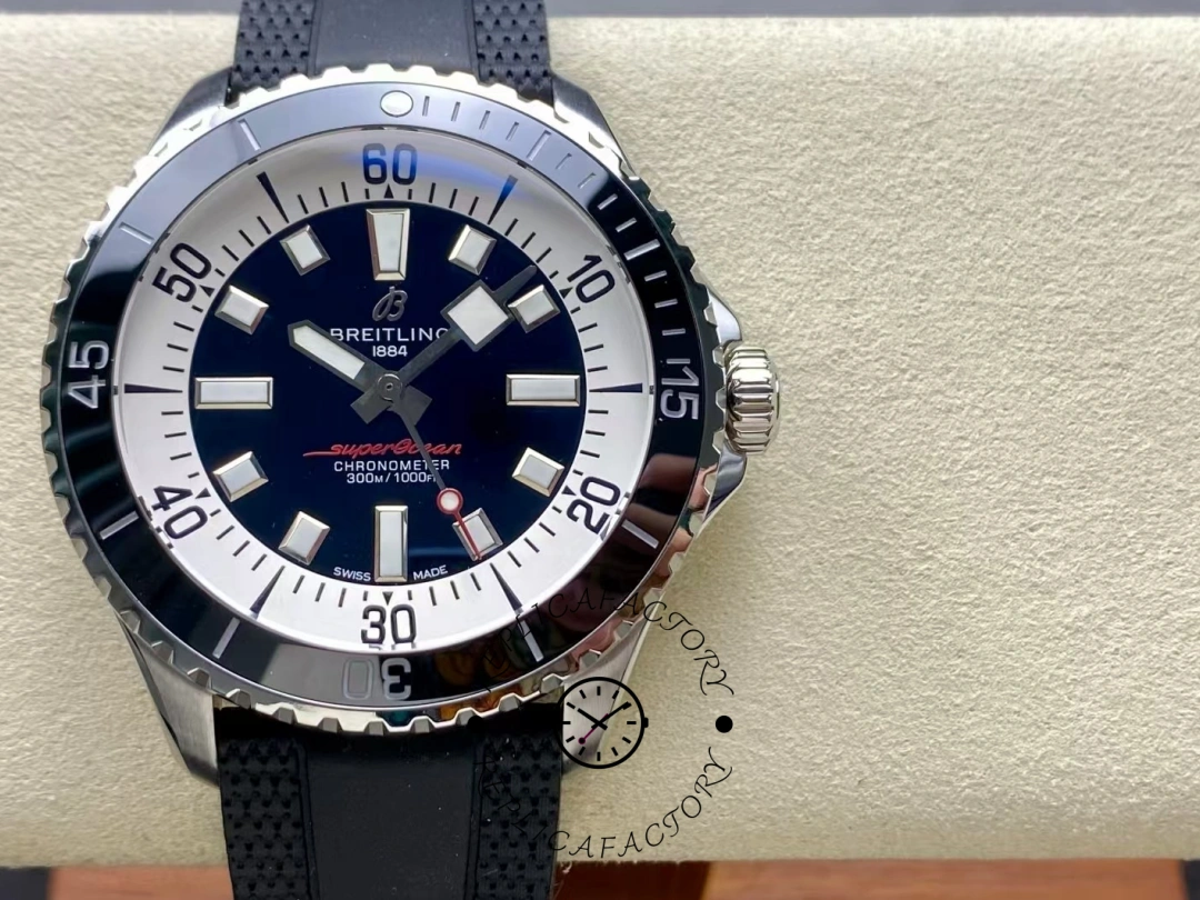Breitling Superocean Automatic 44 mm A17376211B1S1 1:1 Clone Black Rubber Strap