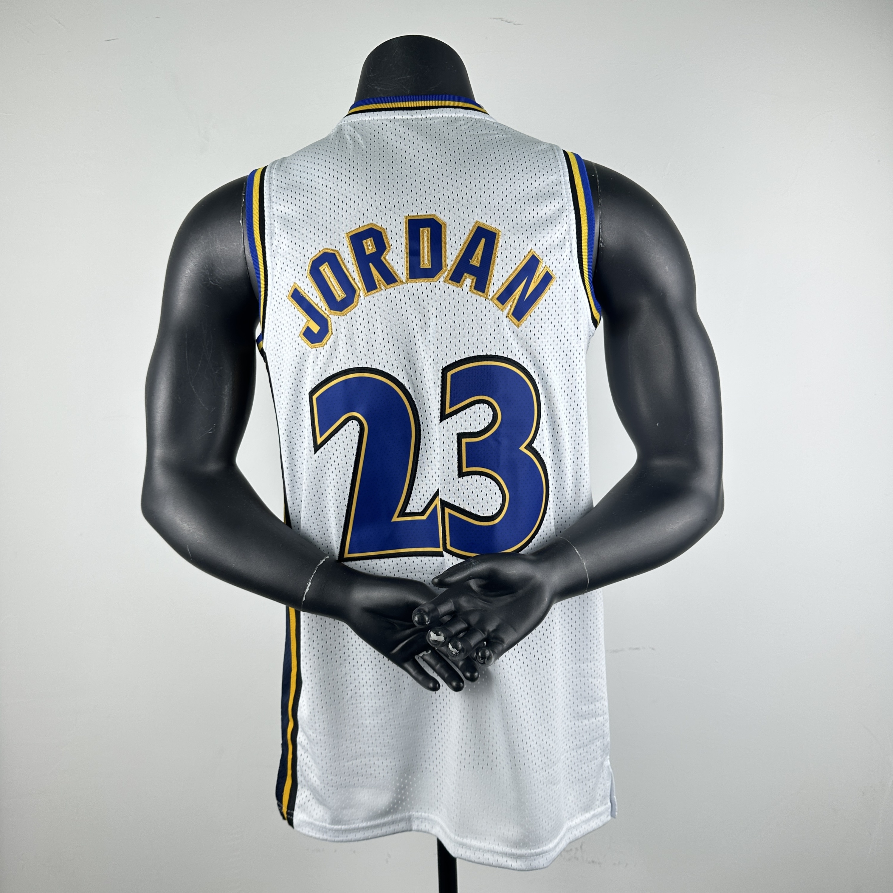Embroidered MN Retro Jersey Wizards White No. 23 Jordan