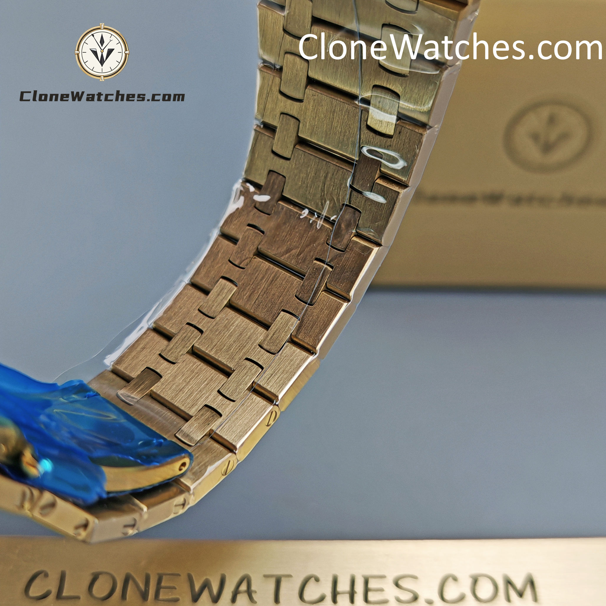 Audemars Piguet Super Clone Watches 1:1 Royal Oak Smoked Gold Dial 26240BA Selfwinding Chronograph