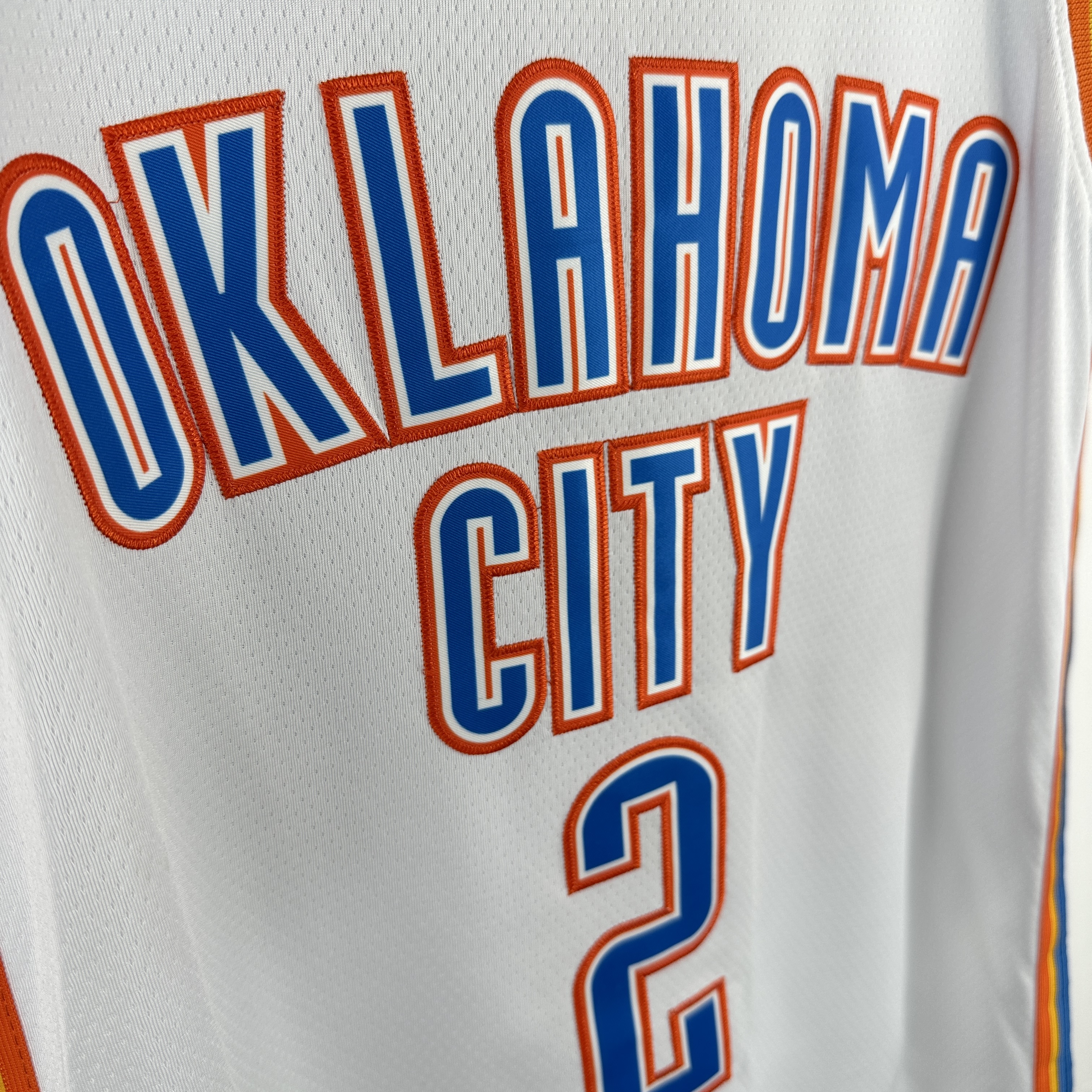 Embroidery Thunder White No. 2 Alexander