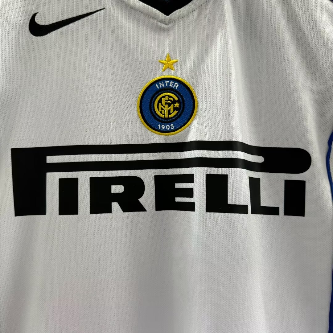 2004/05 Inter Milan away retro jersey - Fans Edition