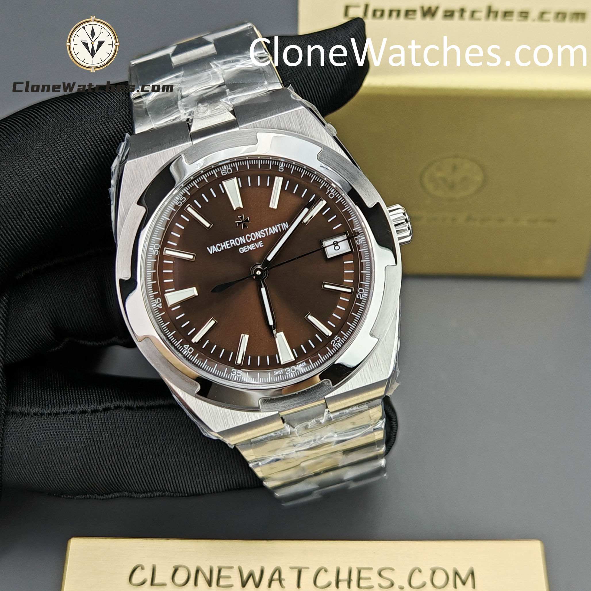 Vacheron Constantin Super Clone Watches 1:1 Overseas 4500V/110A-B146 Coffee Dial