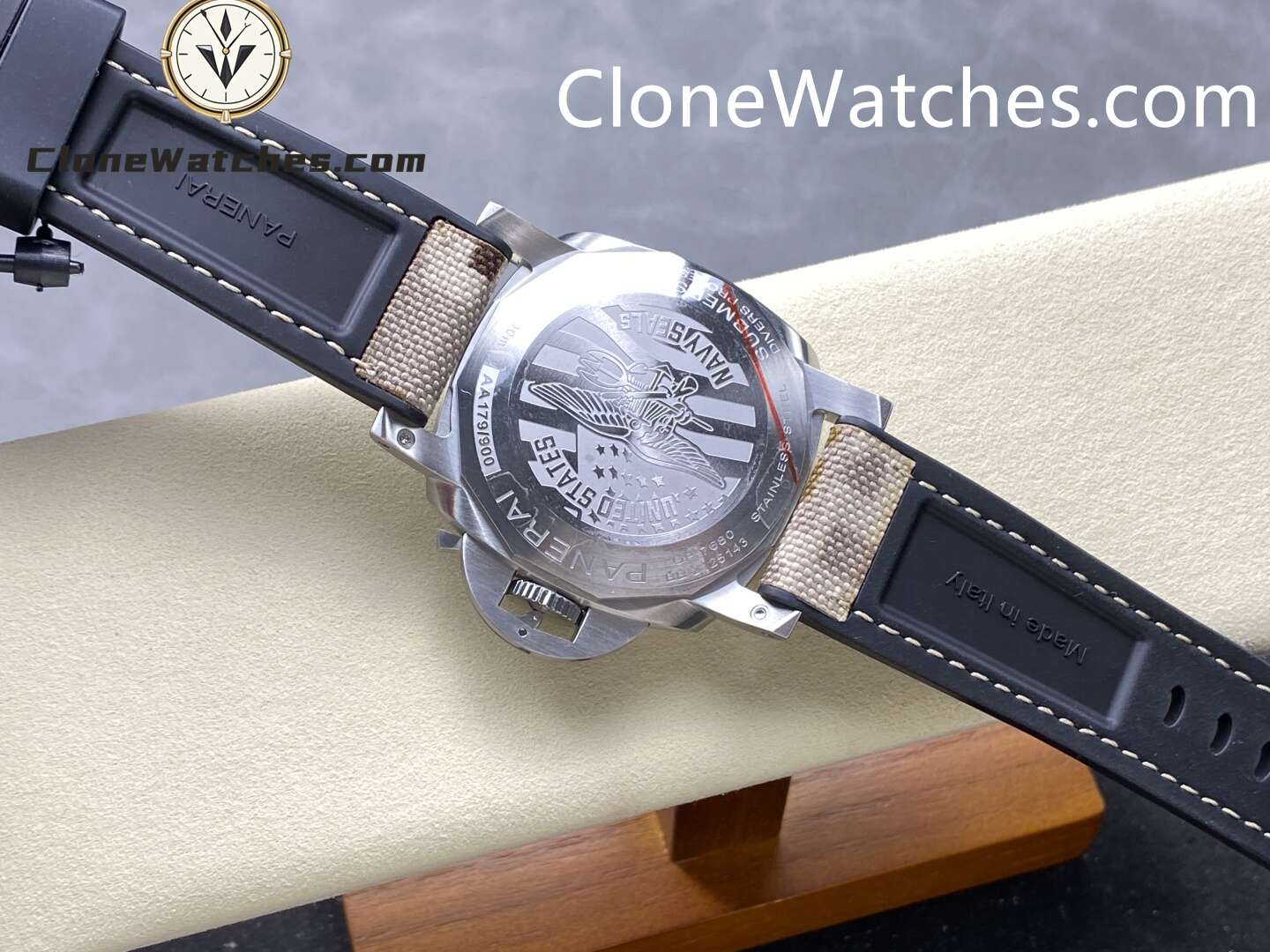 Panerai Super Clone Watches 1:1 Submersible QuarantaQuattro Navy SEALs 44MM PAM01518