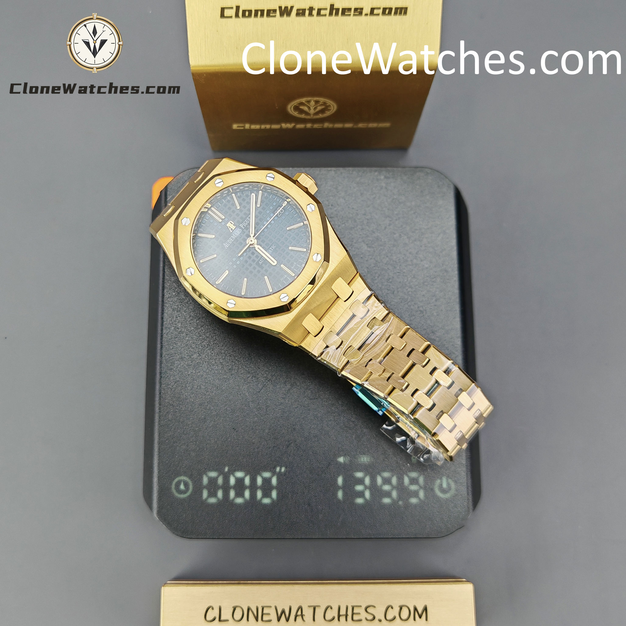 Audemars Piguet Super Clone Watches 1:1 Royal Oak 18K Gold 15450BA Blue Dial 37MM