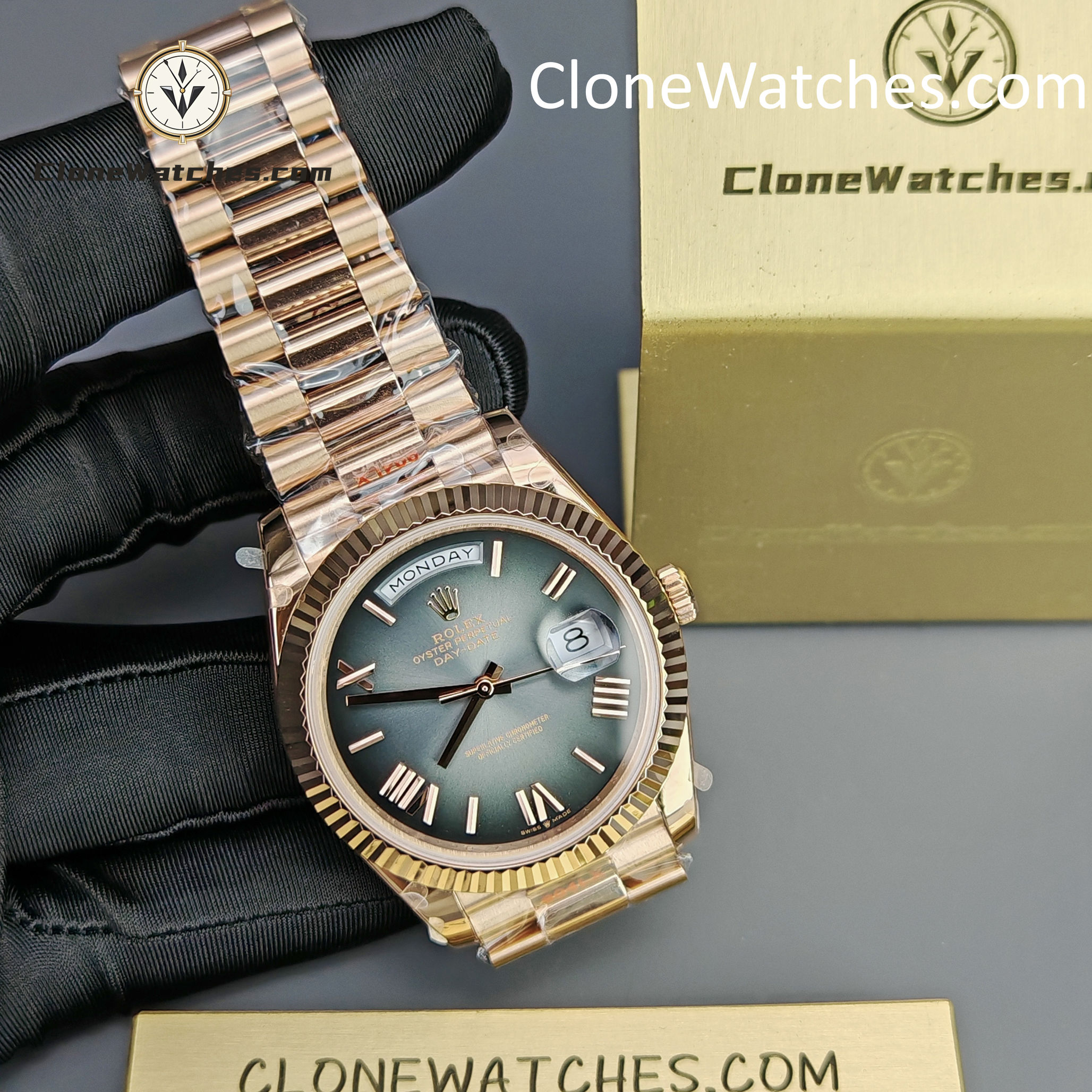 Rolex Super Clone Watches 1:1 Day Date 18K Rose Gold Grey Roman Dial 40mm m228235-0055 3255 Movement