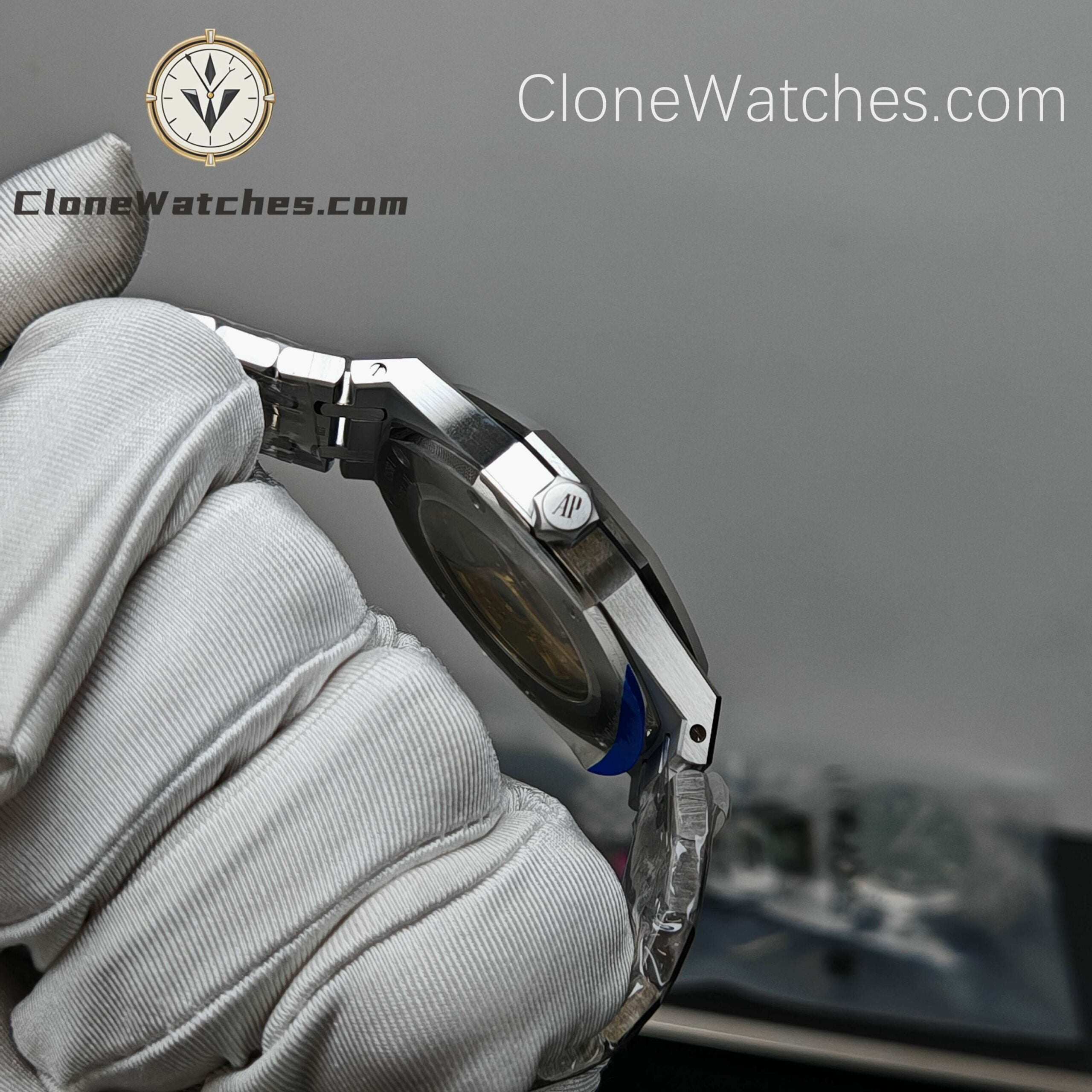 Audemars Piguet Super Clone Watches 1:1 Royal Oak Frost 15400 Blue Dial