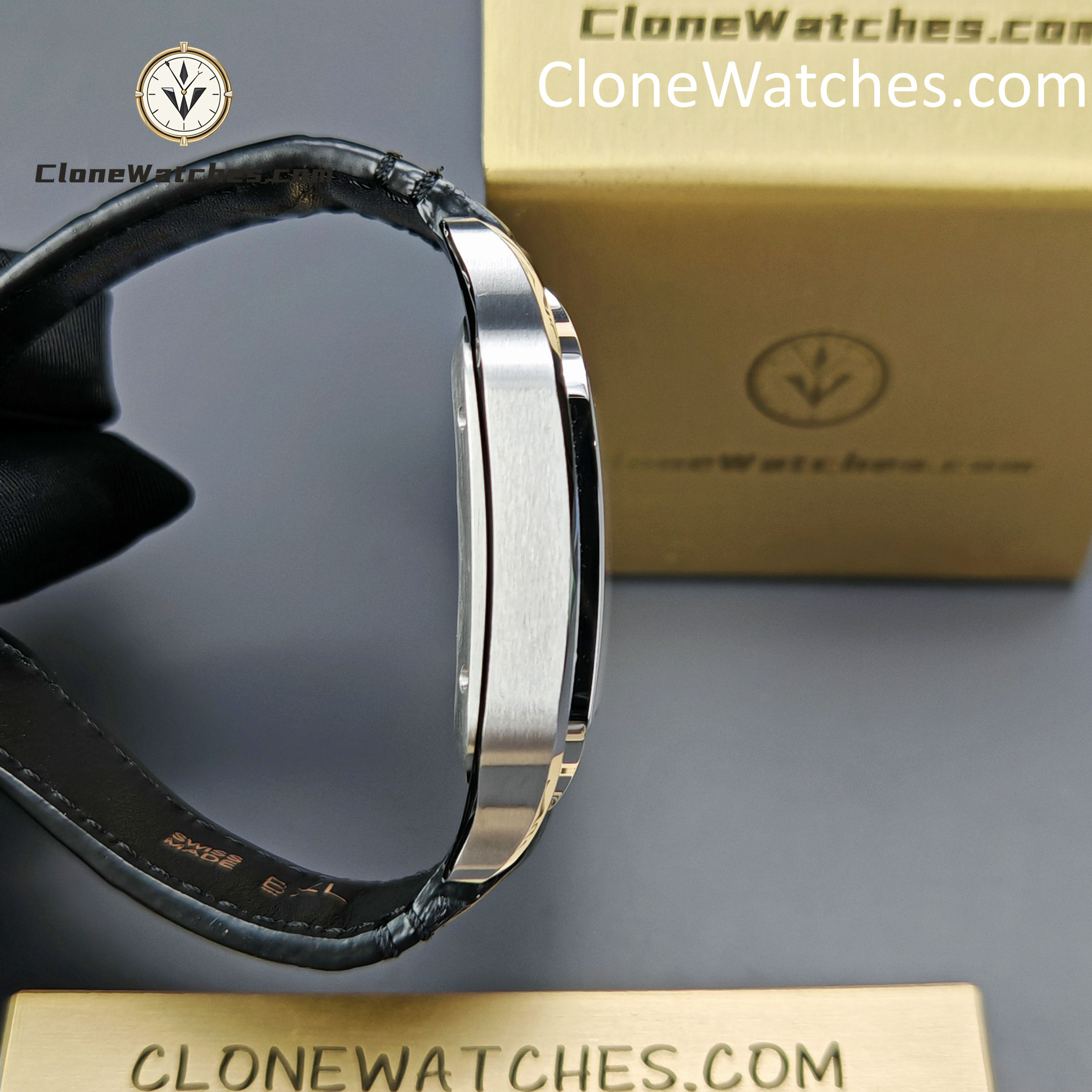 Cartier Super Clone Watches 1:1 Santos Gradient Brown Dial 39.8MM WSSA0064 Black Leather Belt