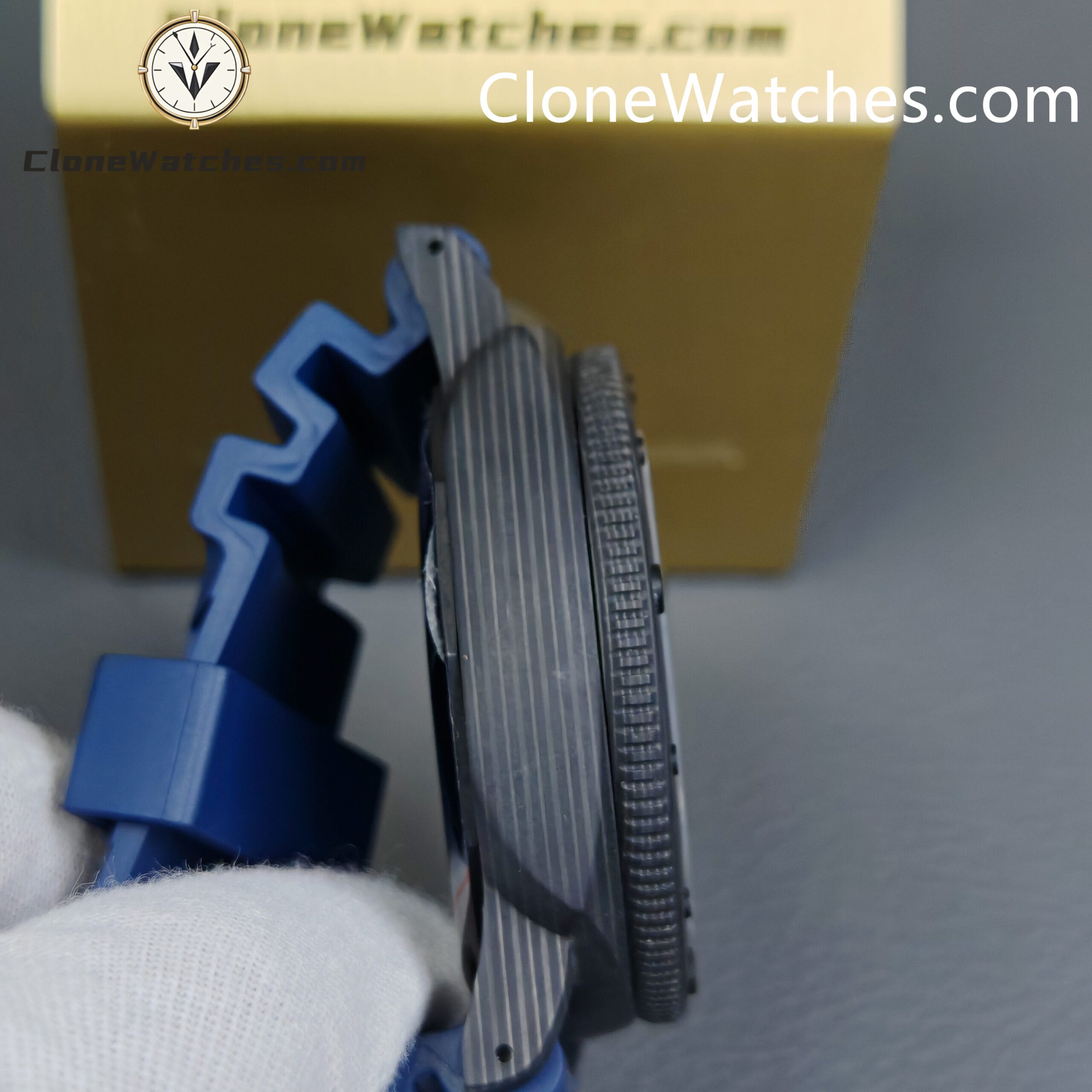 Panerai Super Clone Watches 1:1 Submersible QuarantaQuattro CarbotechTM PAM01232