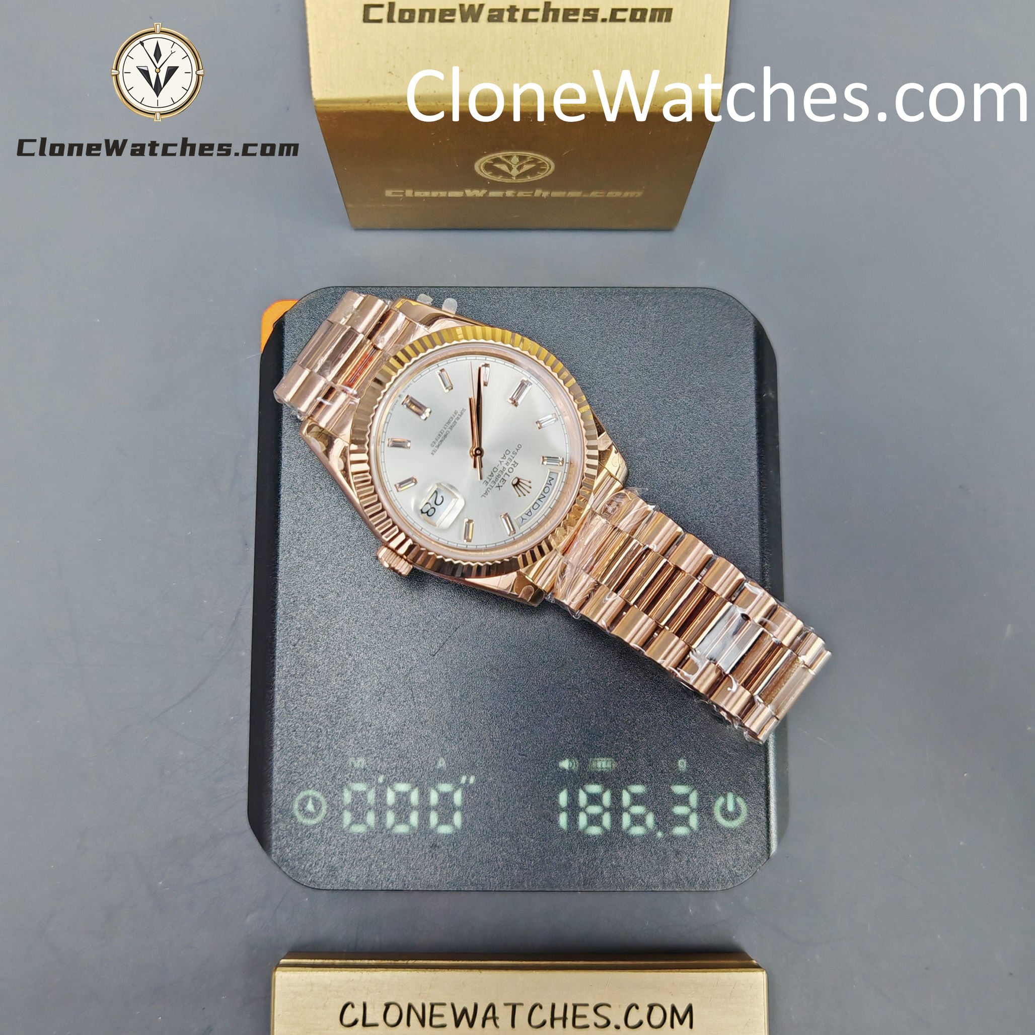 Rolex Super Clone Watches 1:1 Day Date Rose Gold Silver Dial 40mm m228235-0004 3255 Movement