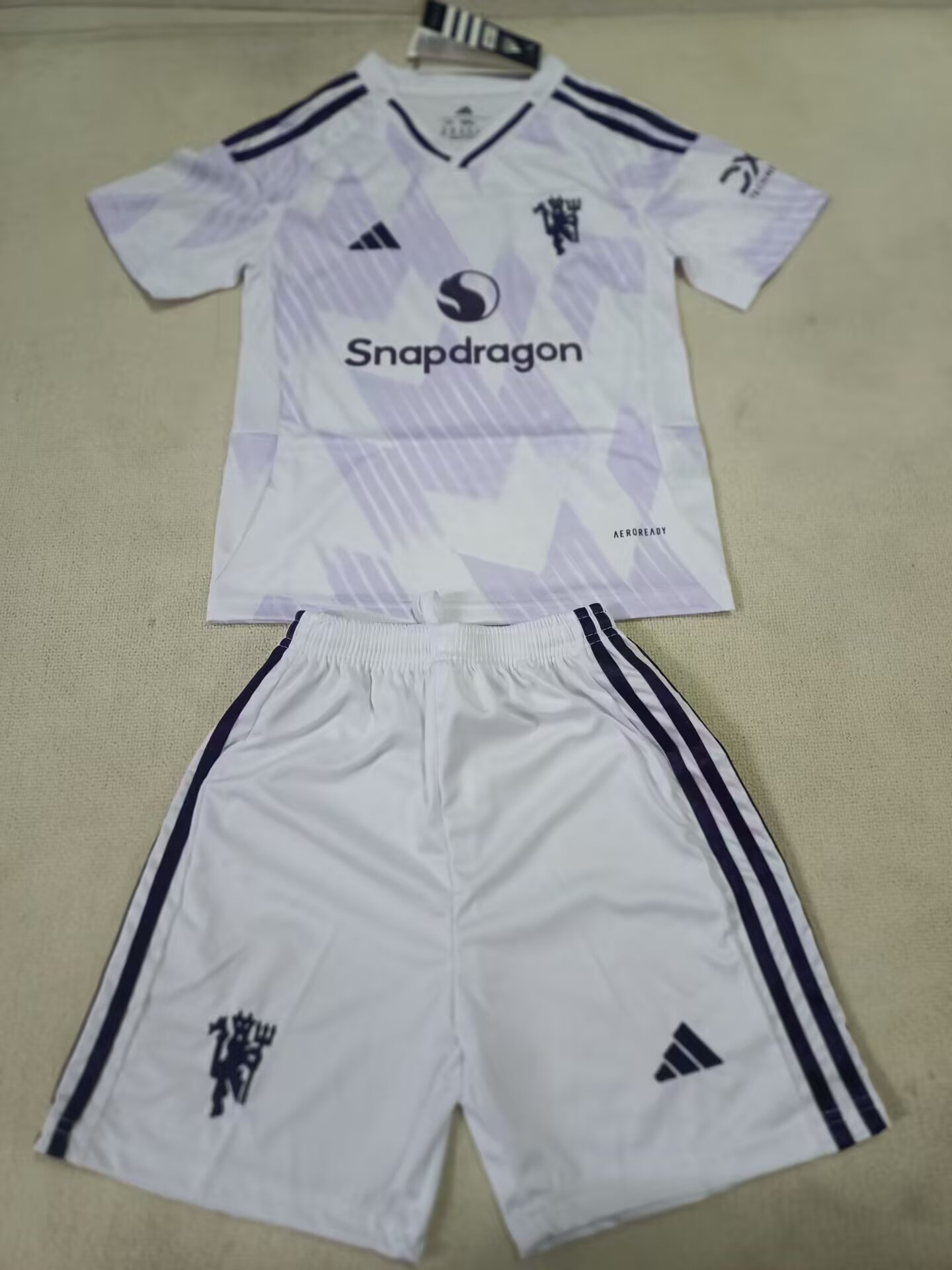 25-26 Manchester United White Jersey - Kids Kit