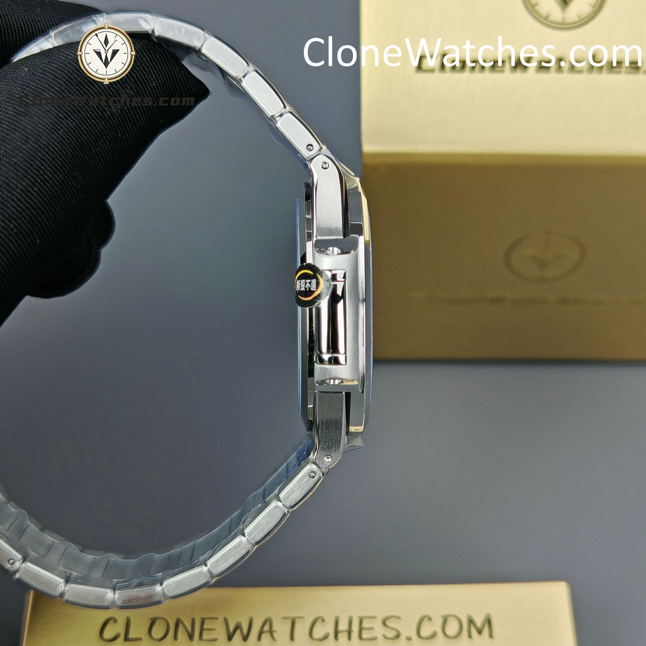Patek Philippe Super Clone Watches 1:1 Nautilus White Dial Diamond Frame 7118/1200A-010 35.2 mm