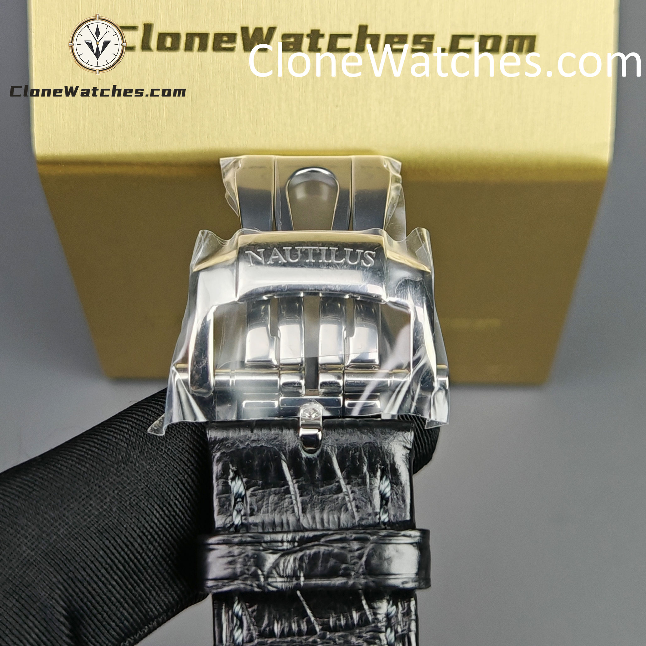 Patek Philippe Super Clone Watches 1:1 Nautilus 5711 Grey Dial Black Leather Strap