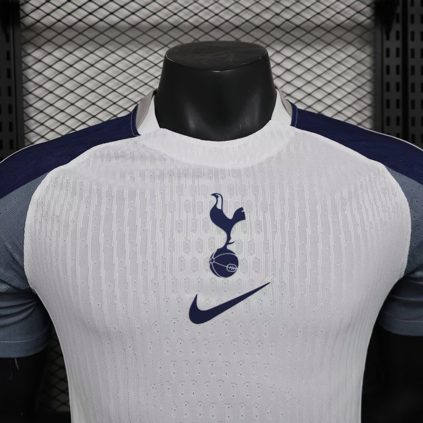 2025-26 Tottenham Hotspur Home Jersey - Player Edition