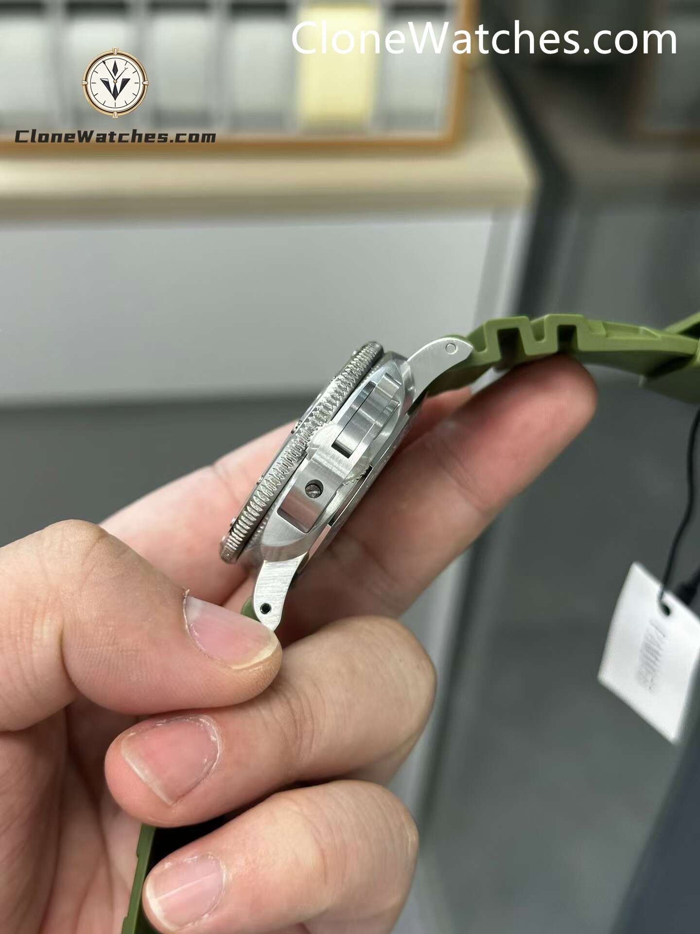 Panerai Super Clone Watches 1:1 Submersible Verde Militare PAM1055