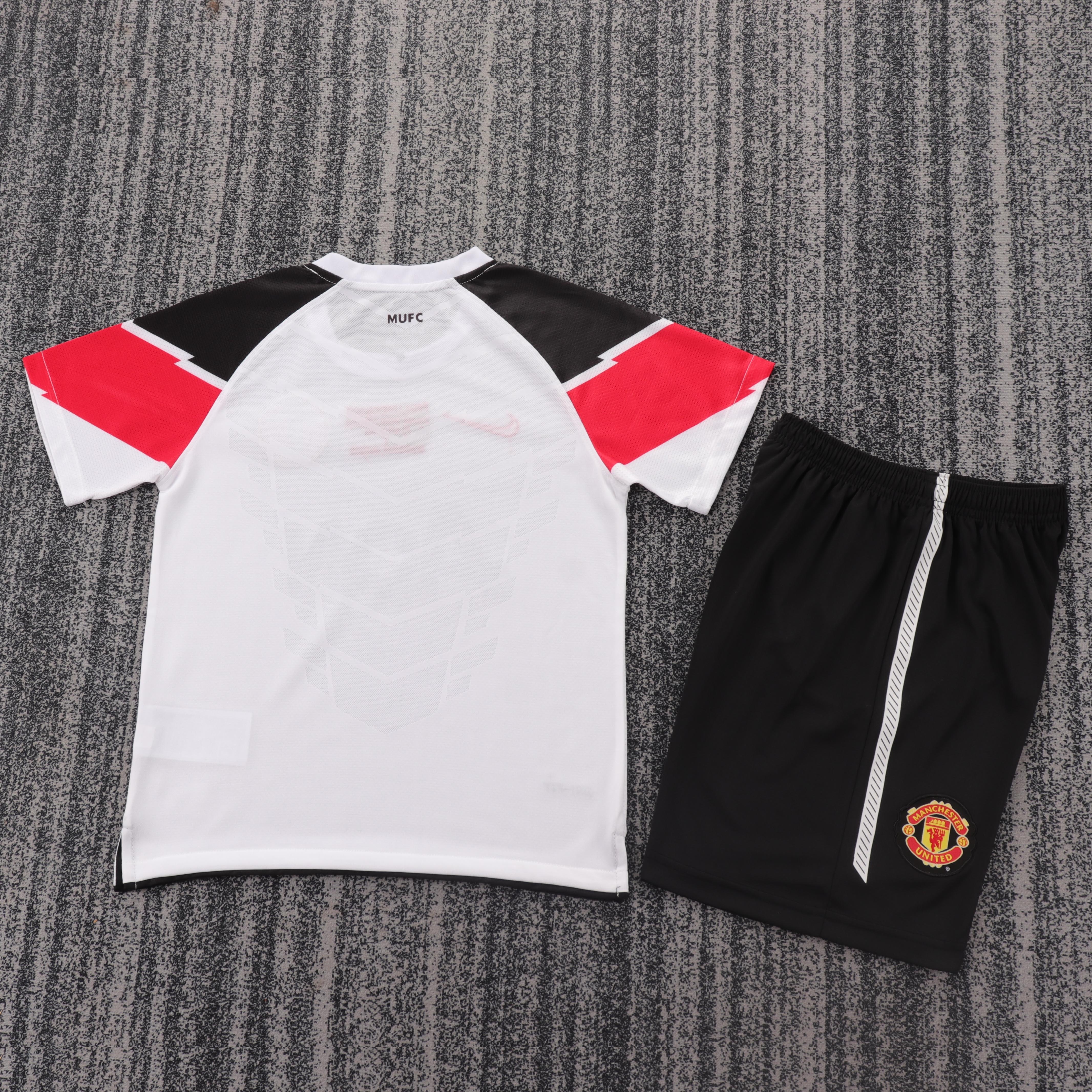 2011-12 Manchester United Away Champions League Retro Children's Jersey Set - Fans Edition