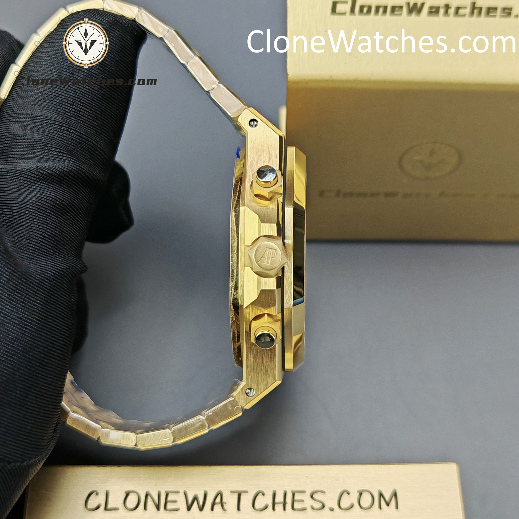 Audemars Piguet Super Clone Watches 1:1 Royal Oak Smoked Gold Dial 26240BA Selfwinding Chronograph