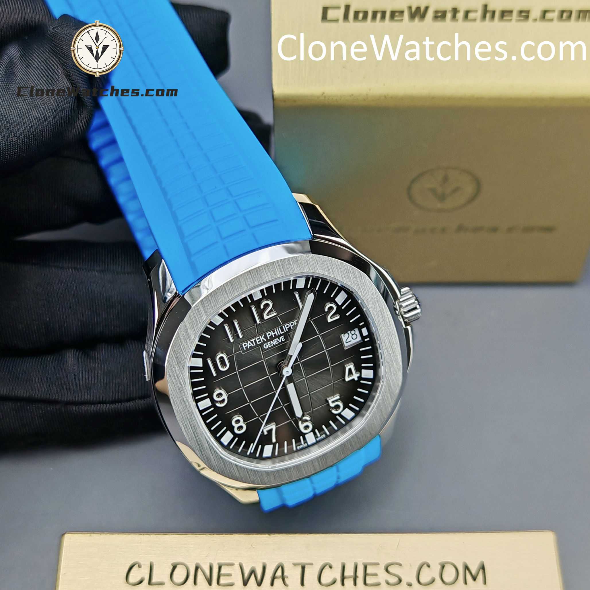 Patek Philippe Super Clone Watches 1:1 Aquanaut 5167 Black Dial Blue Strap 40mm