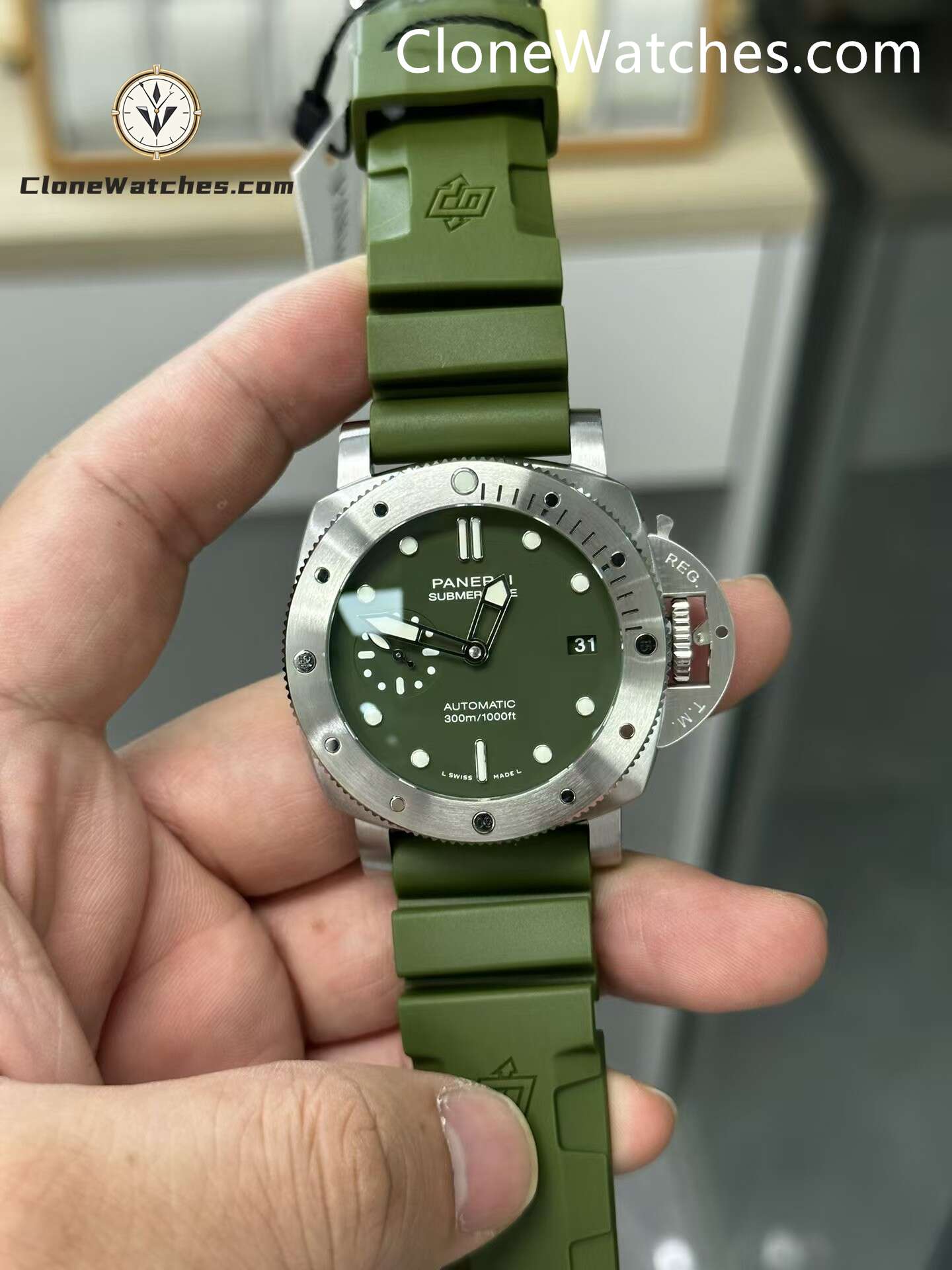 Panerai Super Clone Watches 1:1 Submersible Verde Militare PAM1055
