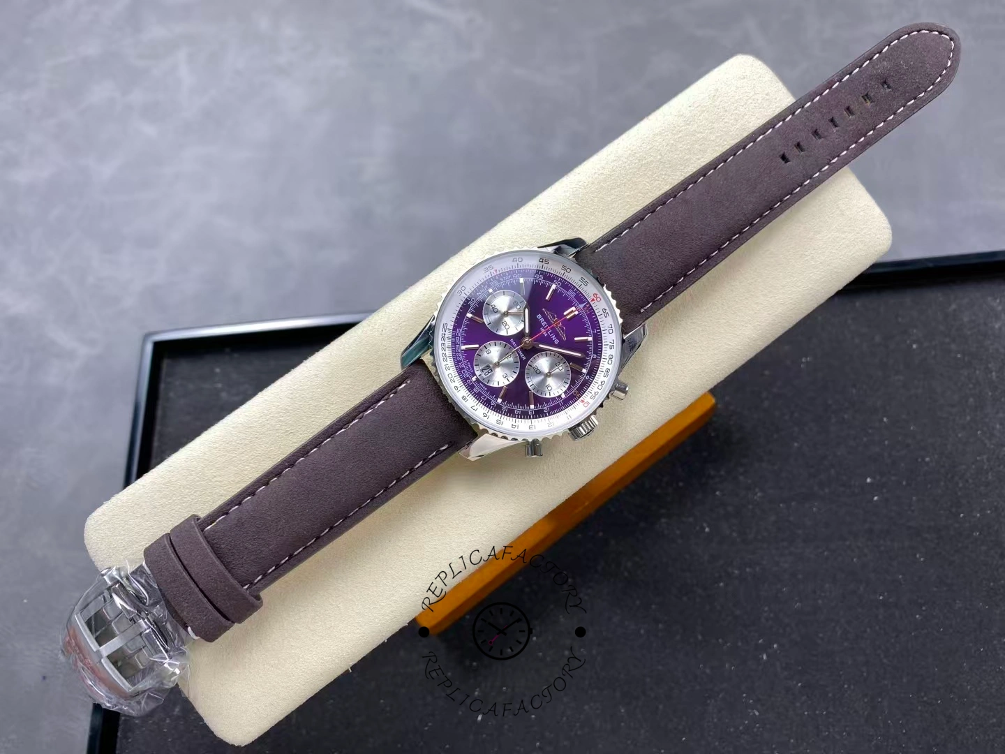Breitling Navitimer B01 Chronograph 43 Calfskin Strap AB01385C1Q1A1 Replica