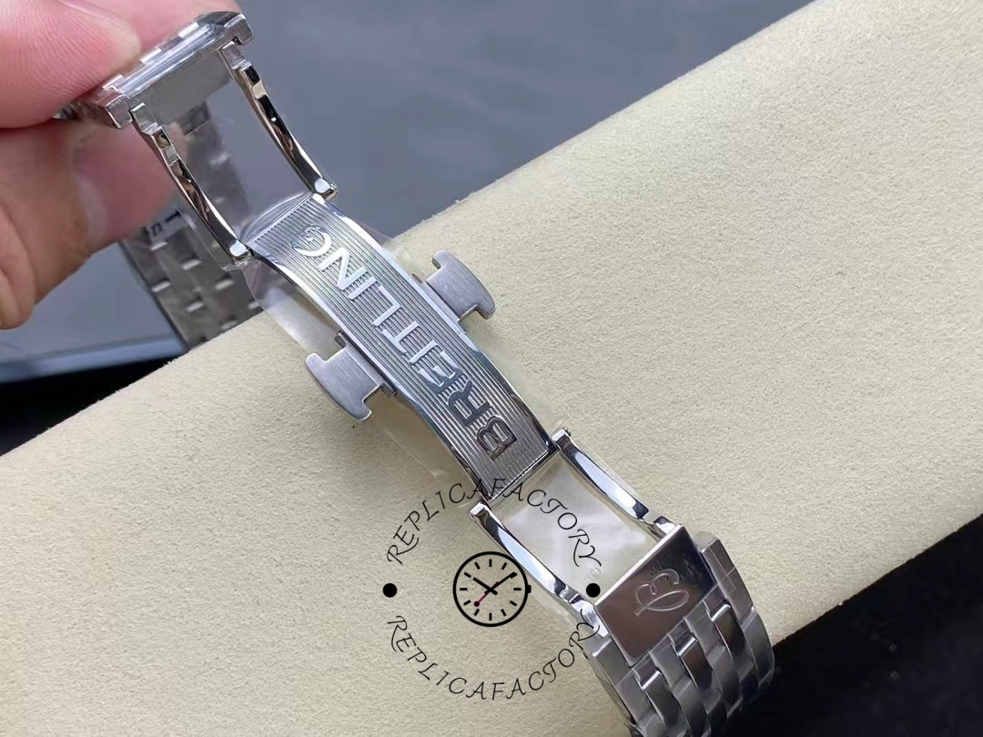 Breitling Navitimer B01 Chronograph 43mm AB0138211B1A1 Replica