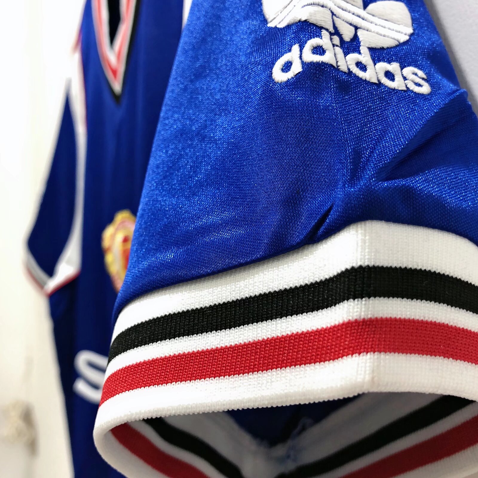 1985 Manchester United Away Retro Jersey