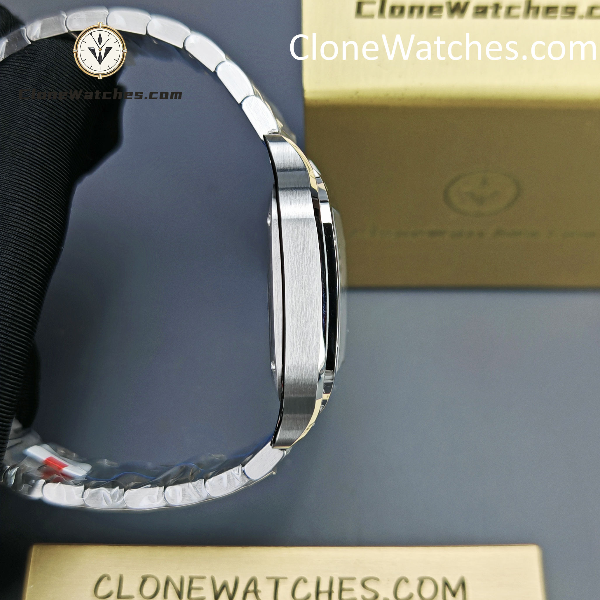 Cartier Super Clone Watches 1:1 Santos Series Green Dial 35.1MM WSSA0061