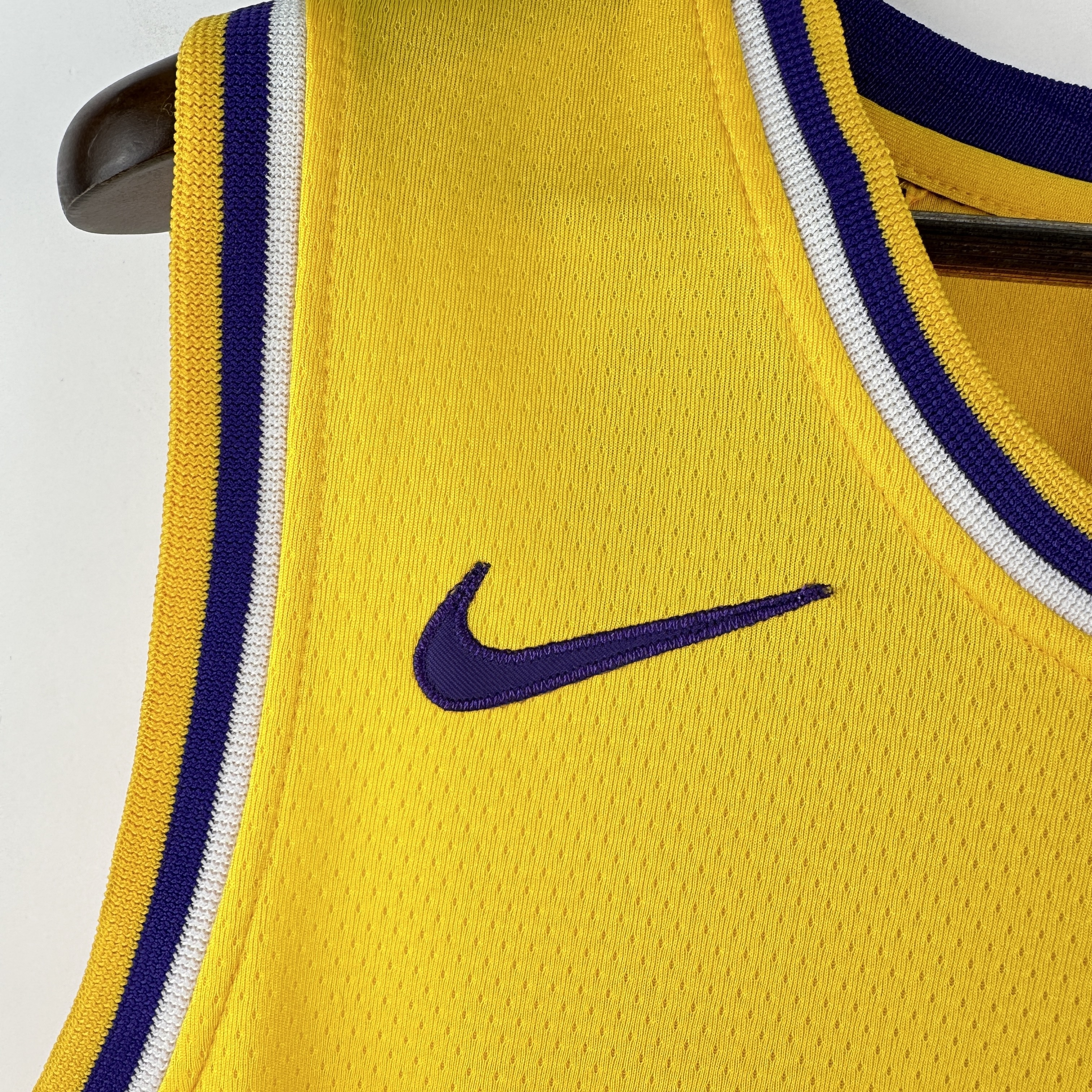 Embroidered Lakers Crew Neck Yellow No. 6 James