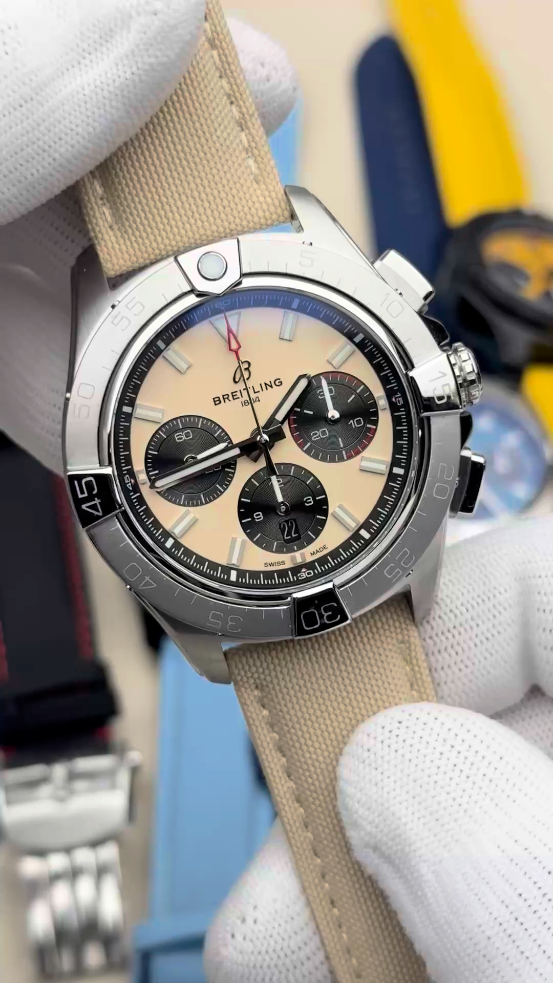 Breitling Avenger B01 Chronograph 44 Watch AB0147101A1X1 1:1 Clone Beige Dial