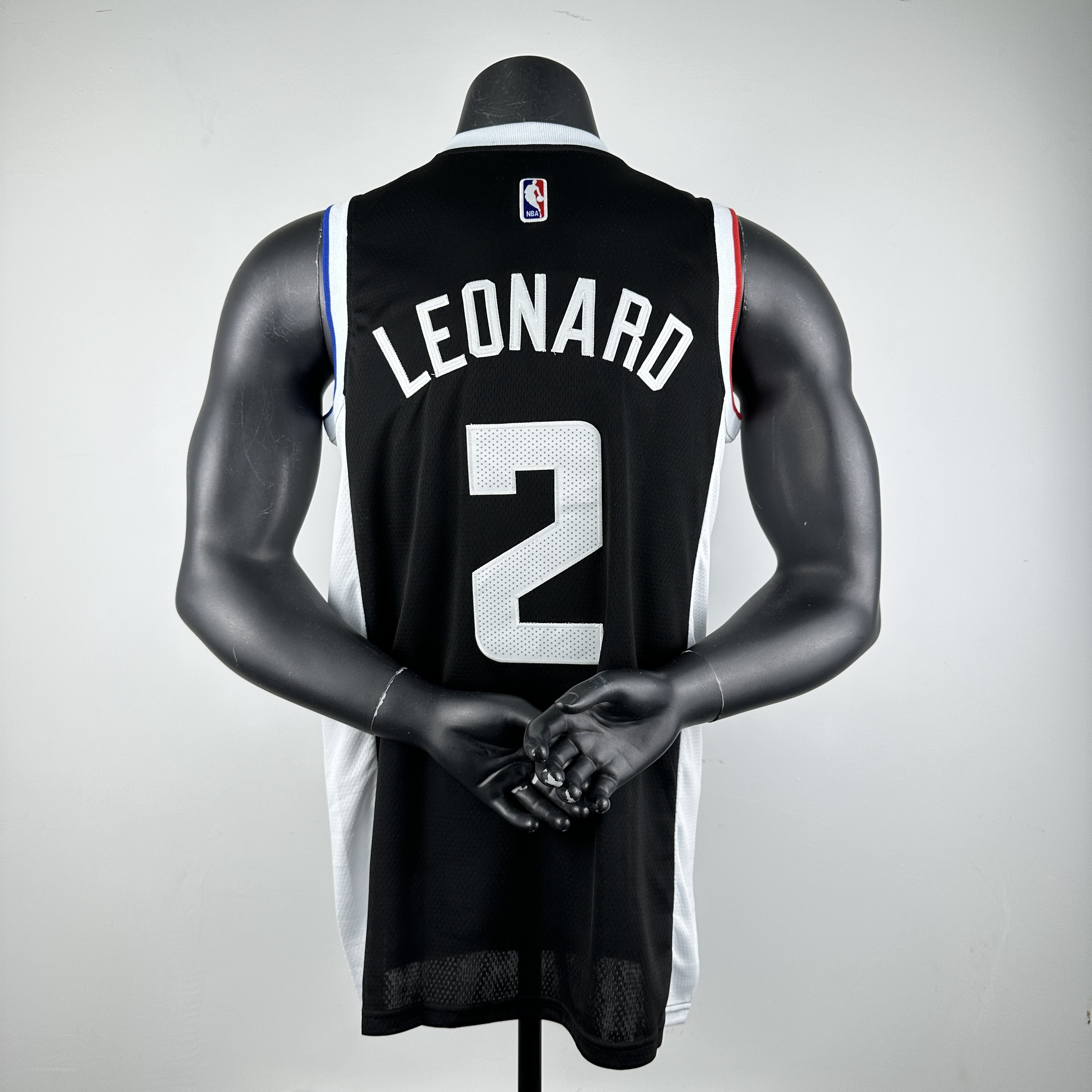 Embroidery Clippers Latin Black No. 2 Leonard