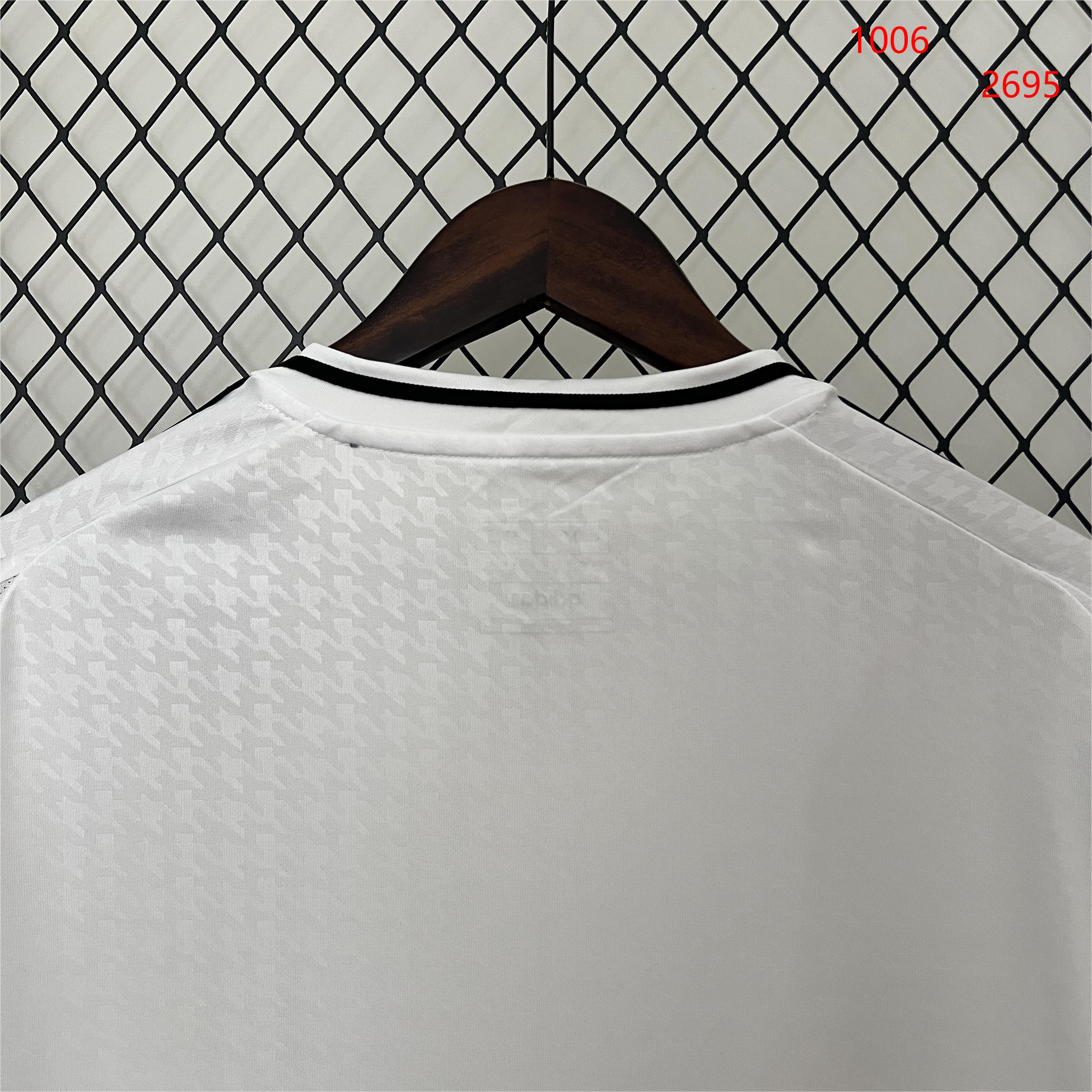 2024/25 Real Madrid Home Shirt - Fans Edition