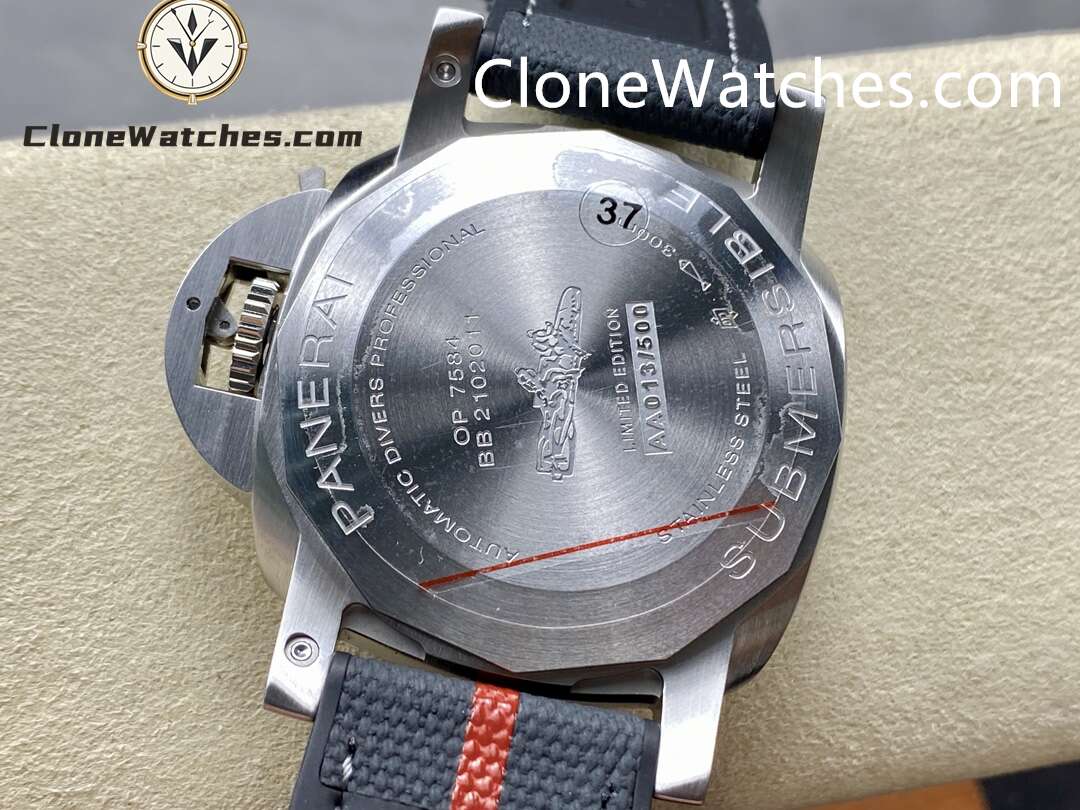 Panerai Super Clone Watches 1:1 Submersible Luna Rossa PAM01579 White Dial 42mm