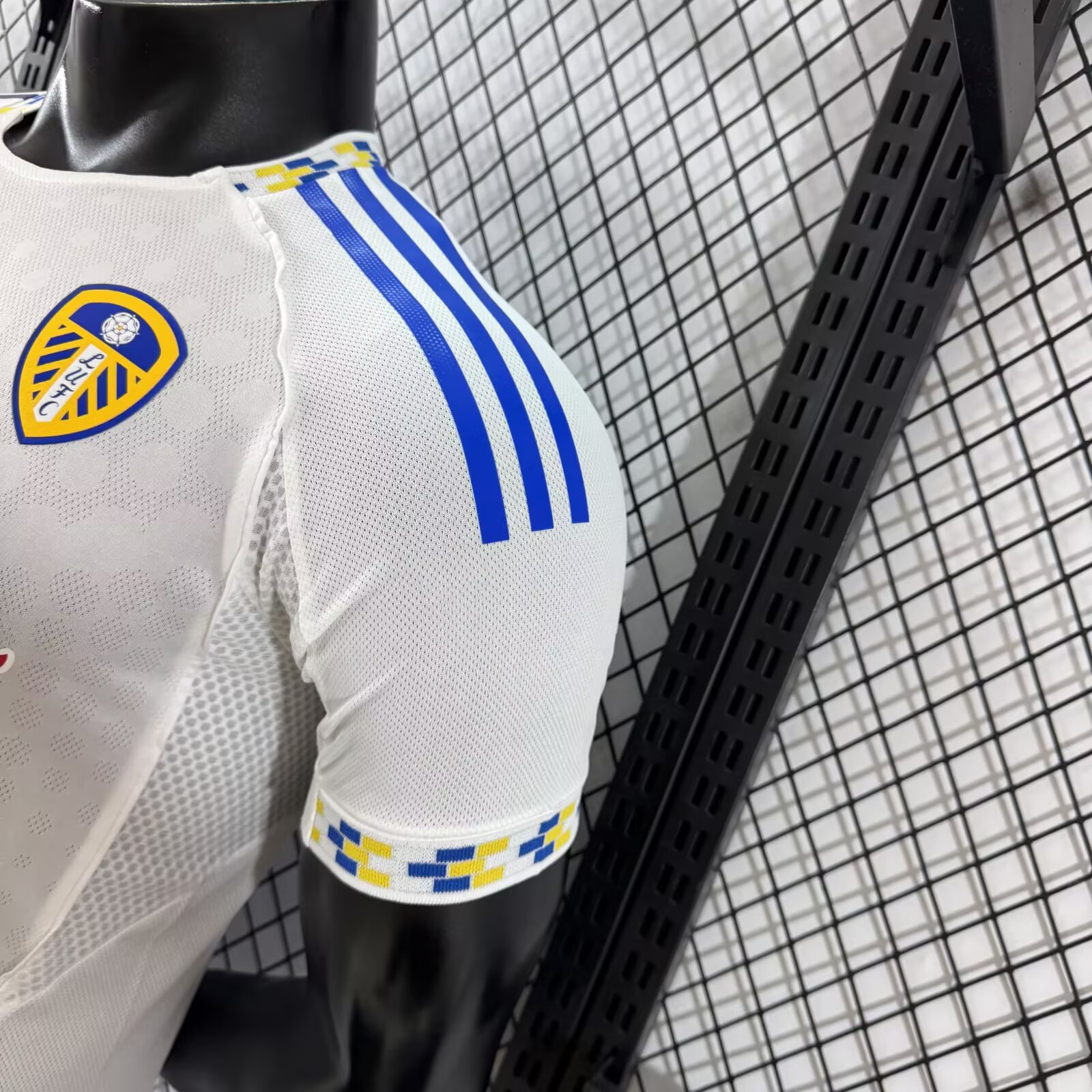 2025-26 Leeds United Home Shirt - Player Edition