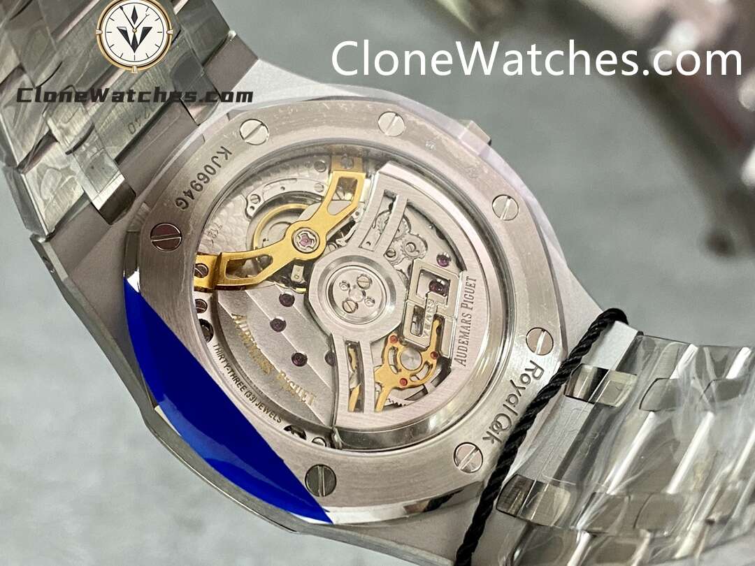 Audemars Piguet Super Clone Watches 1:1 Royal Oak”Jumbo” Extra-Thin 16202 Gradient Green Dial 39MM