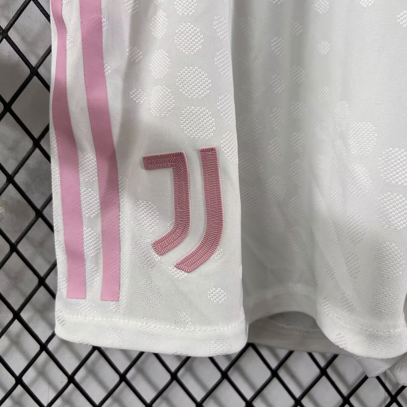 25-26 Juventus Away Shorts - Fans Edition