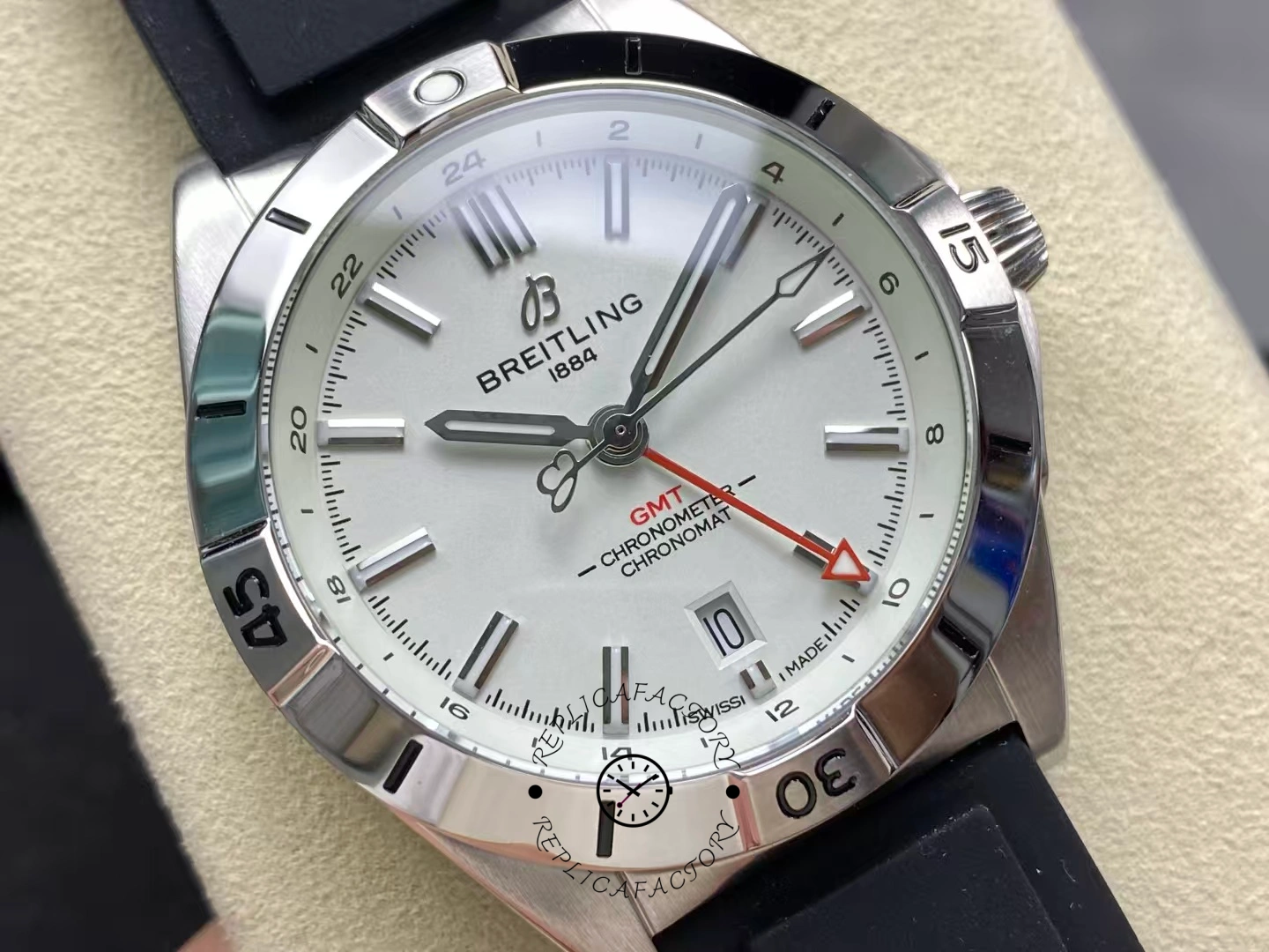 Breitling Chronomat GMT White Dial A32398101C1A1 40 Replica