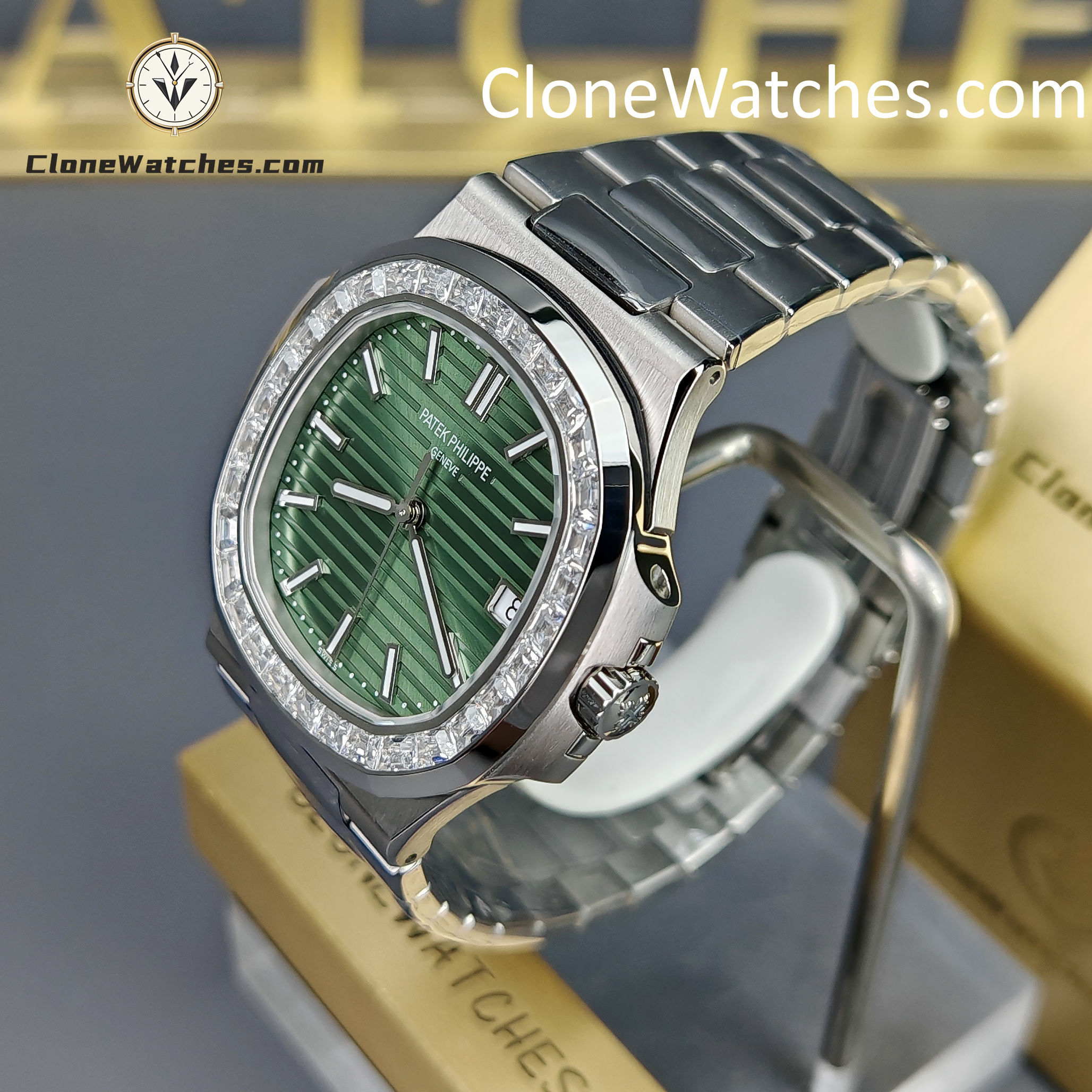 Patek Philippe Super Clone Watches 1:1 Nautilus 5711 Green Dial Diamond Bezel