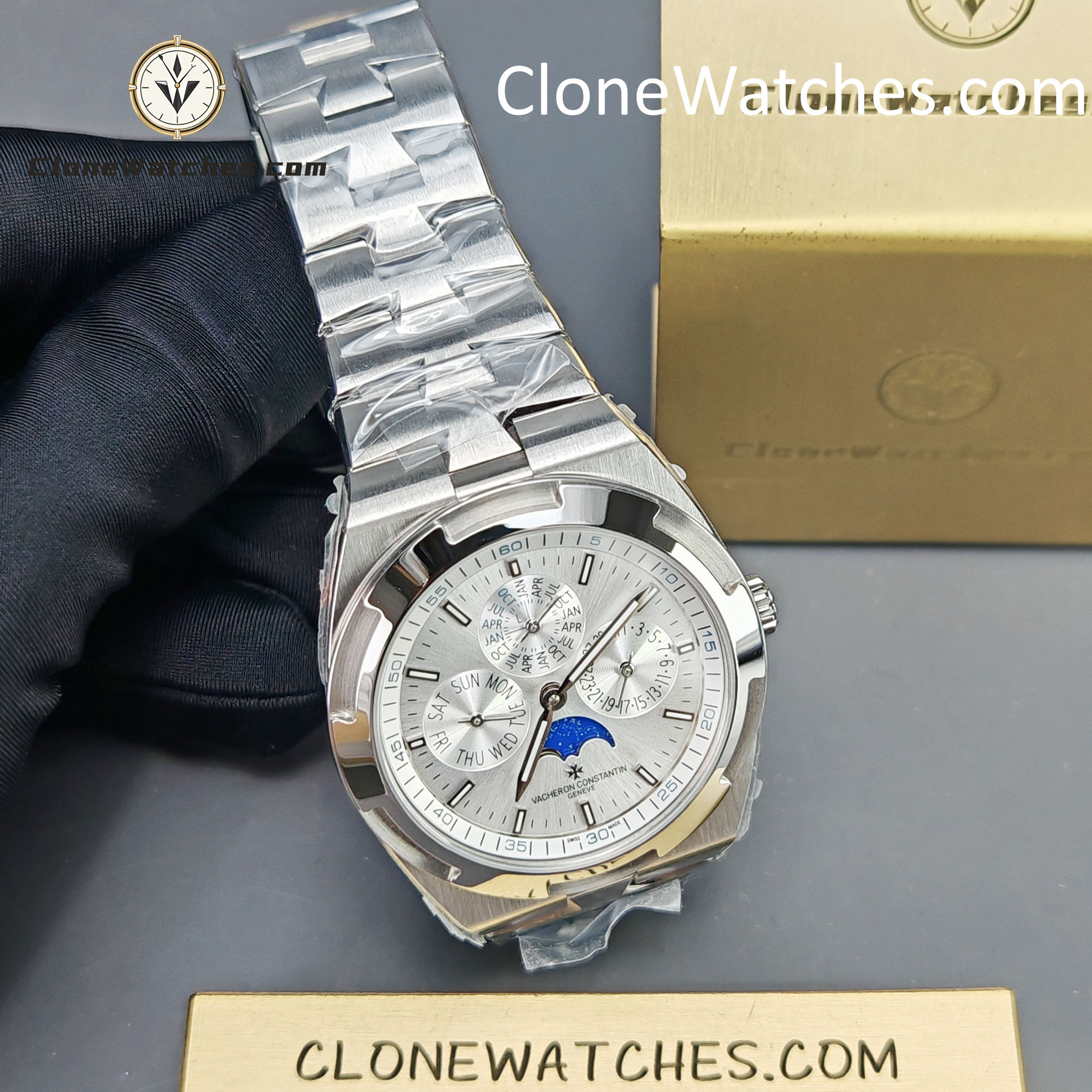 Vacheron Constantin Super Clone Watches 1:1 Overseas Perpetual Calendar Ultra-Thin Steel Dial