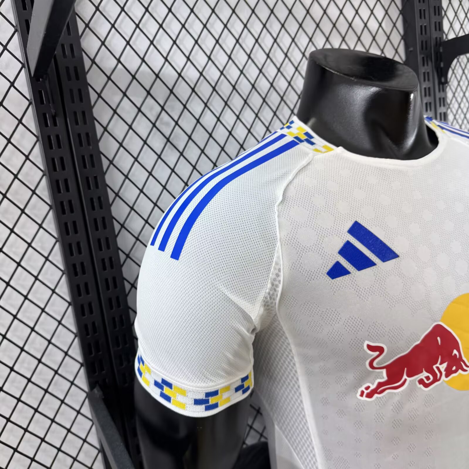 2025-26 Leeds United Home Shirt - Player Edition